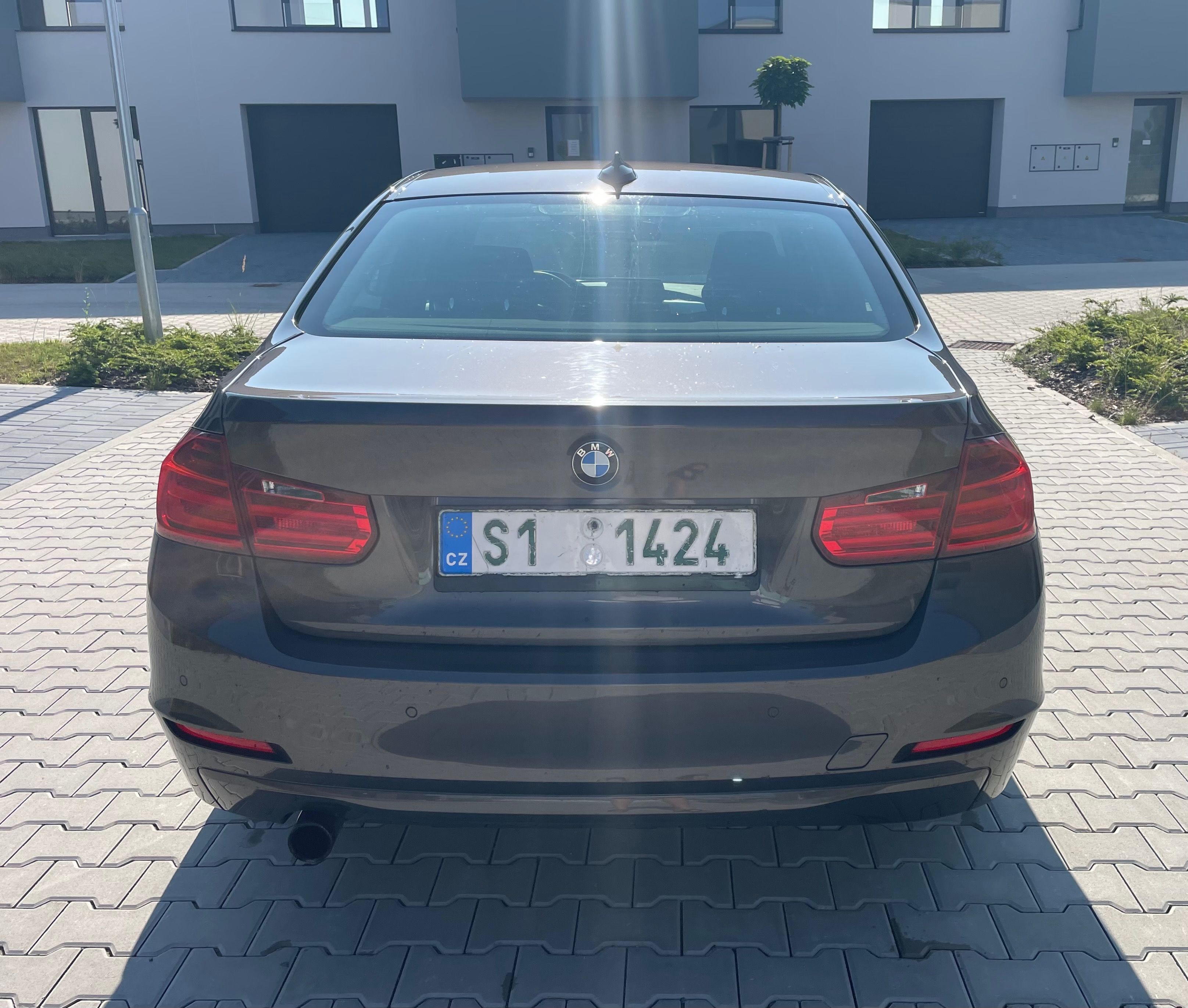 BMW Řada 3, 320i, 135 kw, servisováno - fotka 4