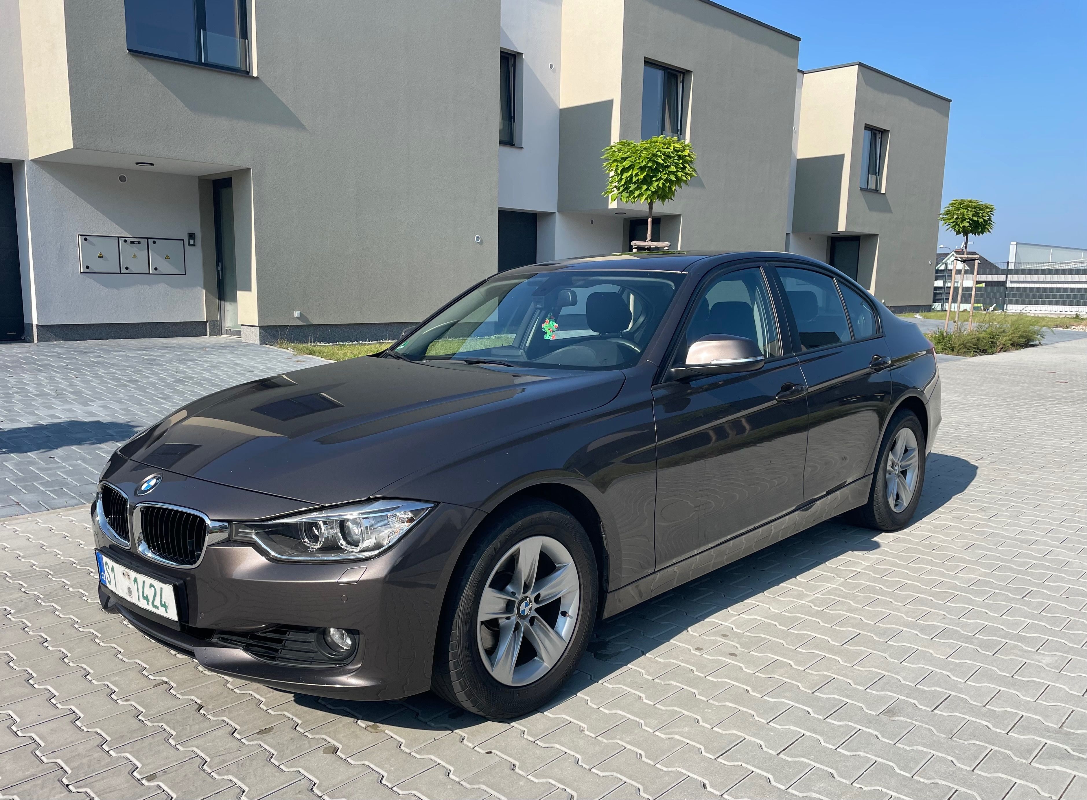 BMW Řada 3, 320i, 135 kw, servisováno