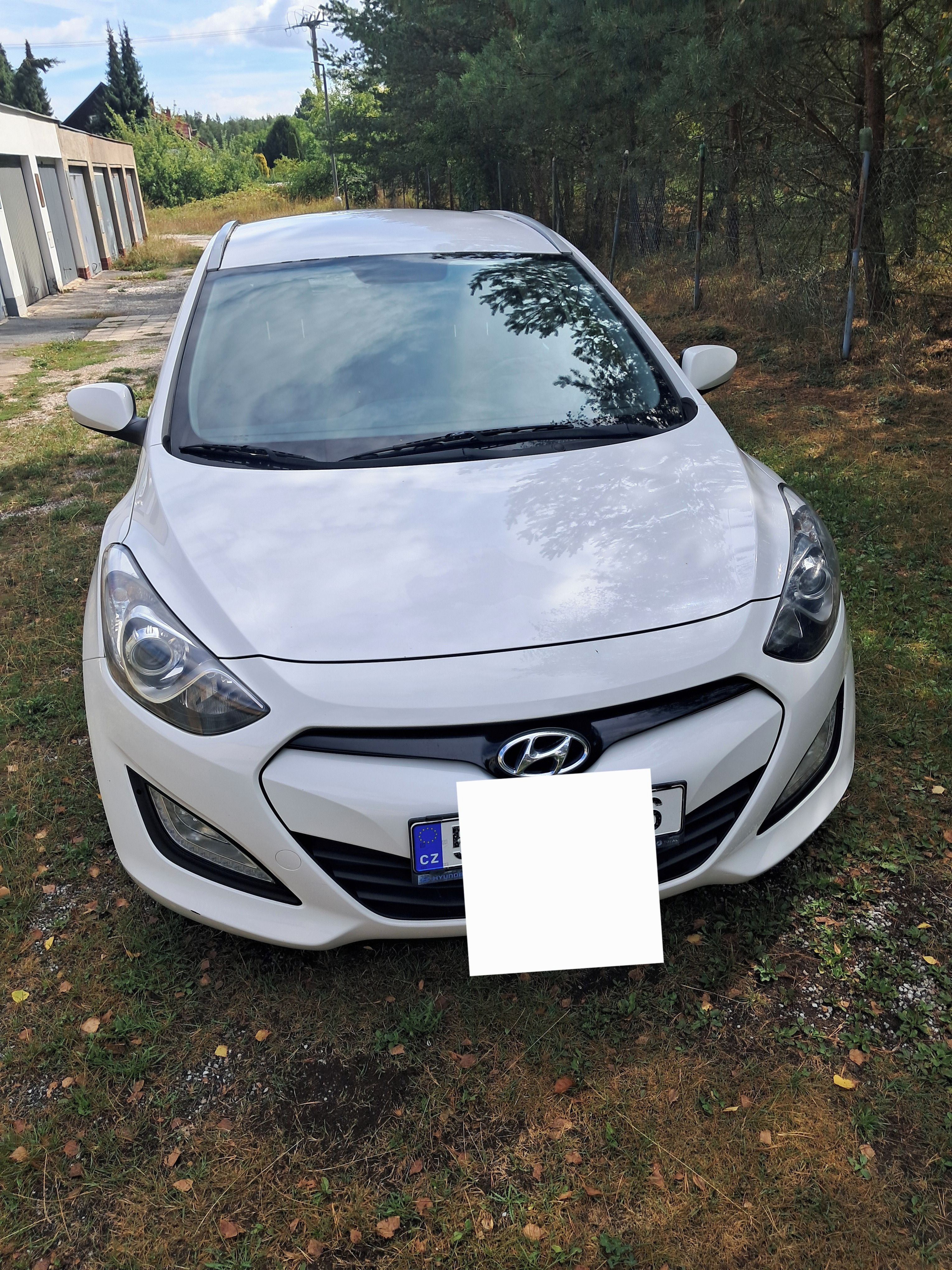 Hyundai i30, 1.6, benzín, servisní kniha