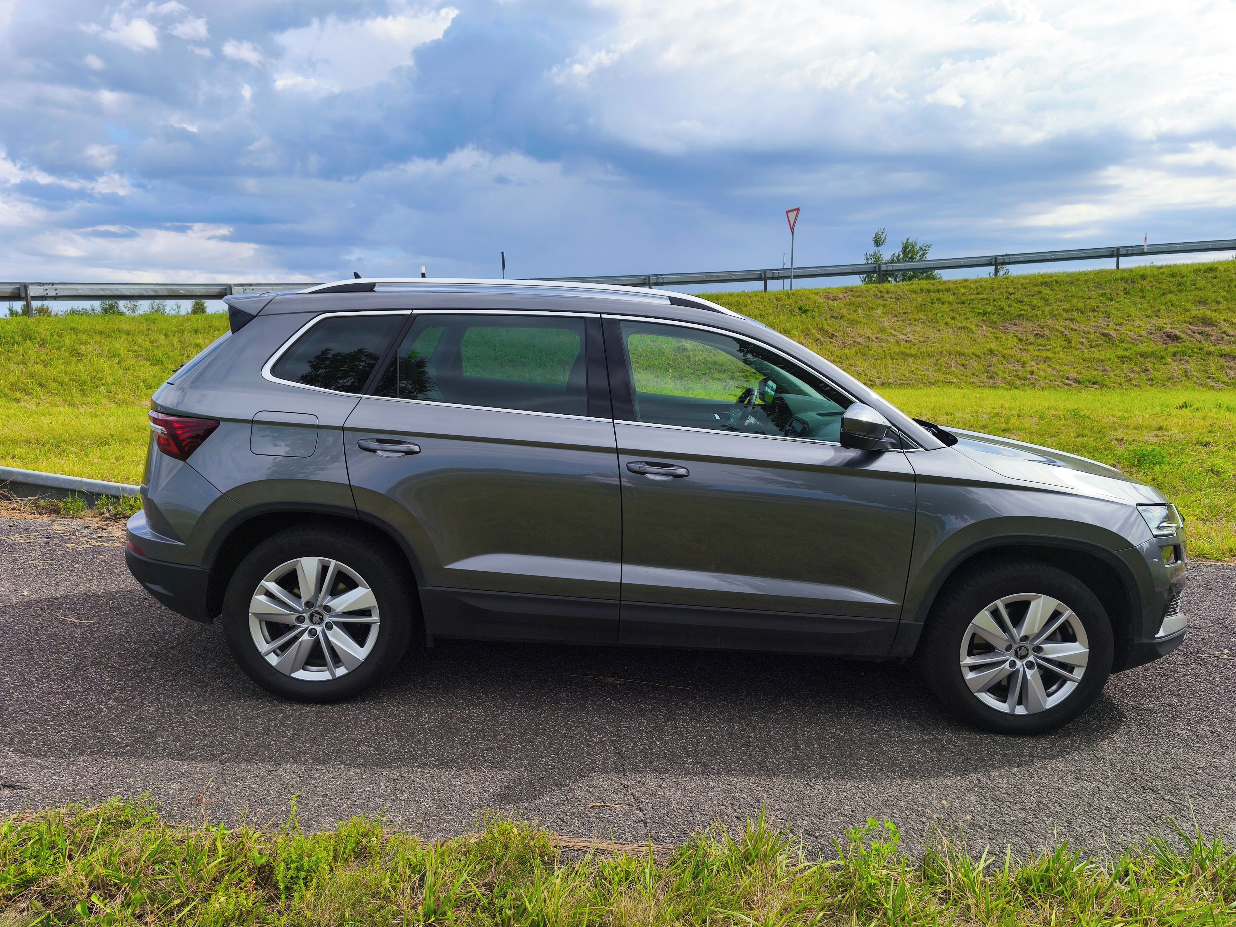 Škoda Karoq, Top Selection 2,0 TDI 4x4 - fotka 5