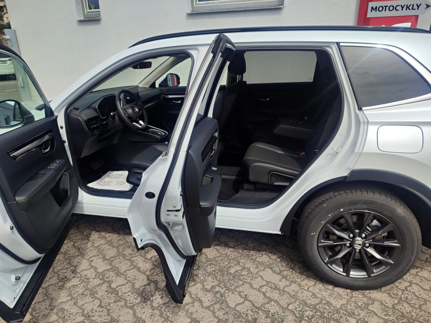 Honda CR-V, 2.0 e:HEV ELEGANCE MR2026 AWD - fotka 6