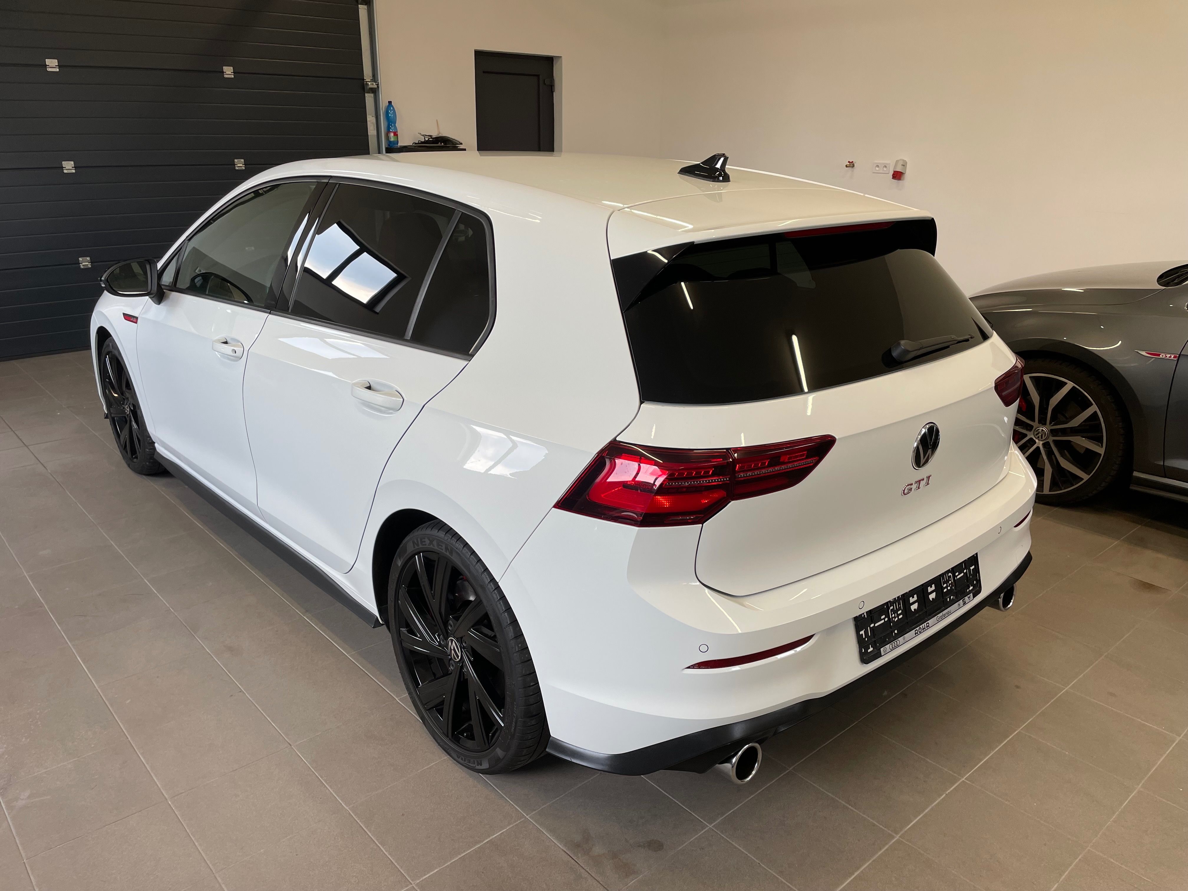 Volkswagen Golf, GTI BLACK STYLE EDICE - fotka 4