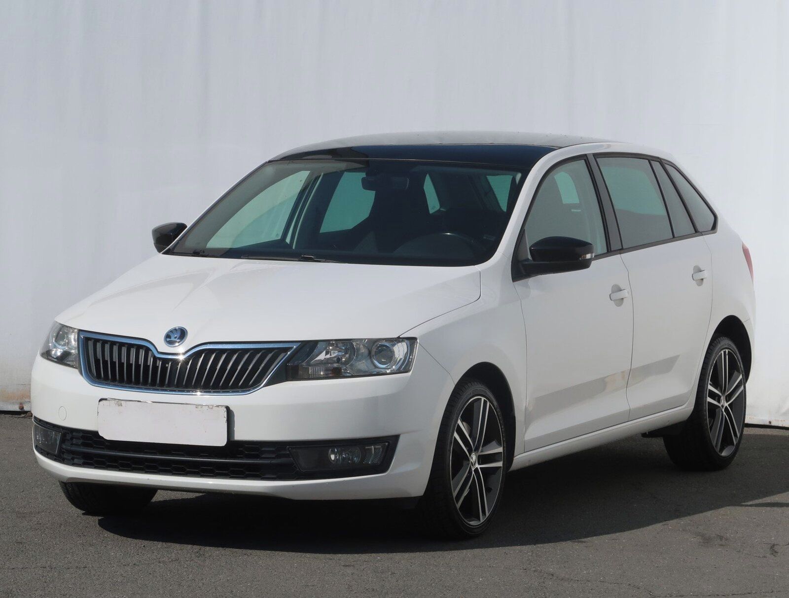 Škoda Rapid, 1.4 TSI, Automat, Navi - fotka 2