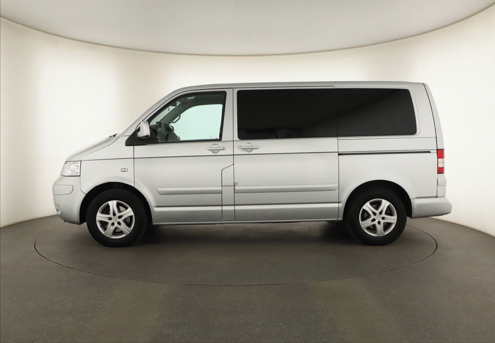 Volkswagen Multivan, 2.5 TDI , Comfortline, 7 míst - fotka 3