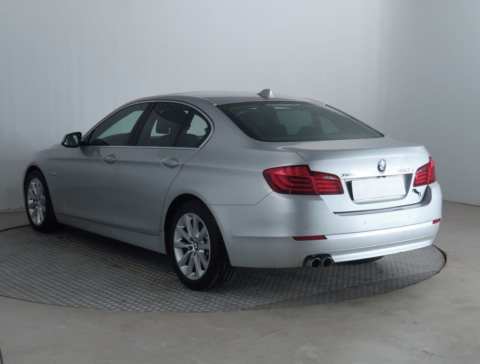 BMW Řada 5, 530d xDrive, Modern Line, 4X4 - fotka 4
