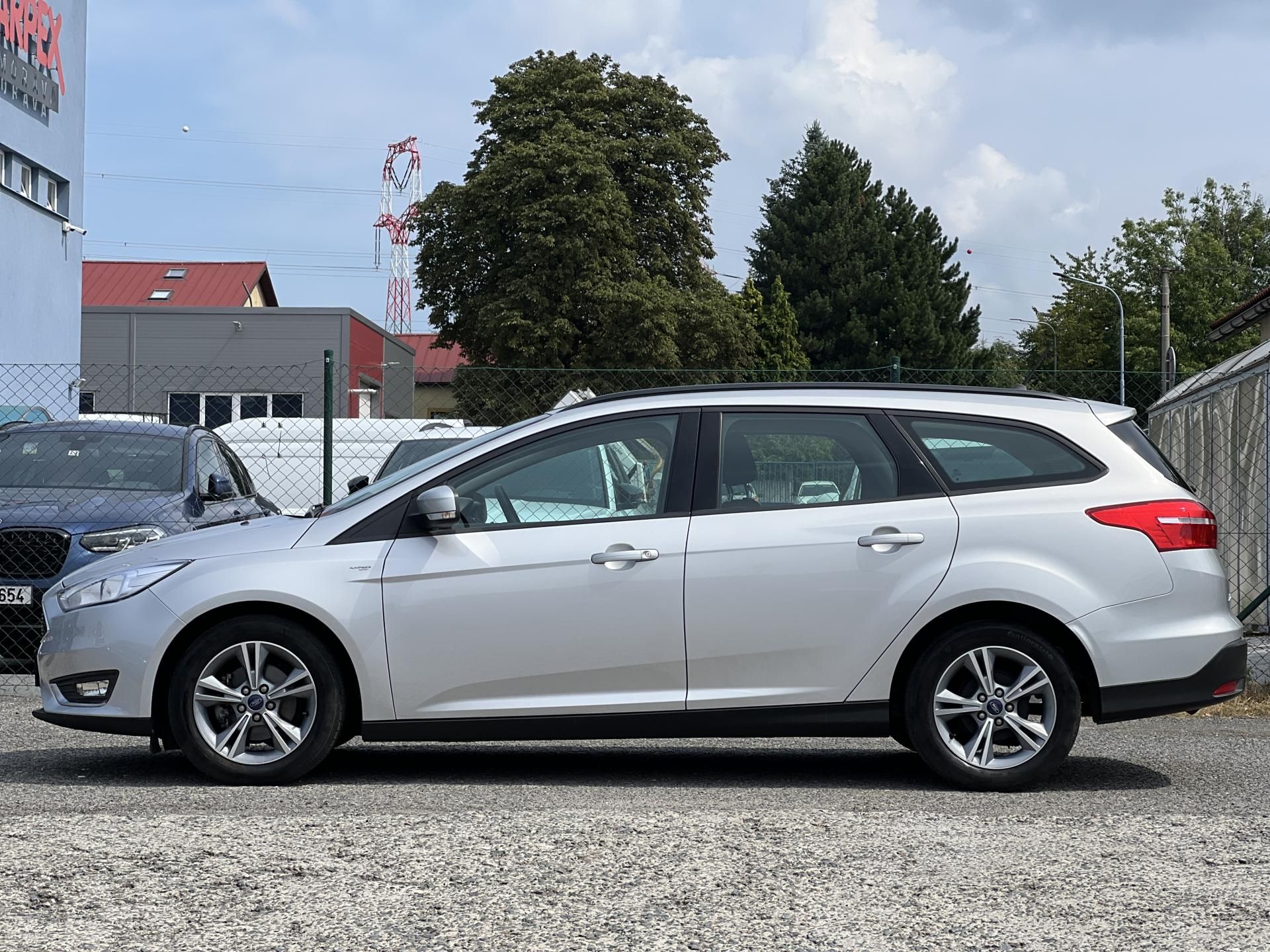 Ford Focus, 1.6i 77kw KLIMA ALU PŮVOD ČR - fotka 4