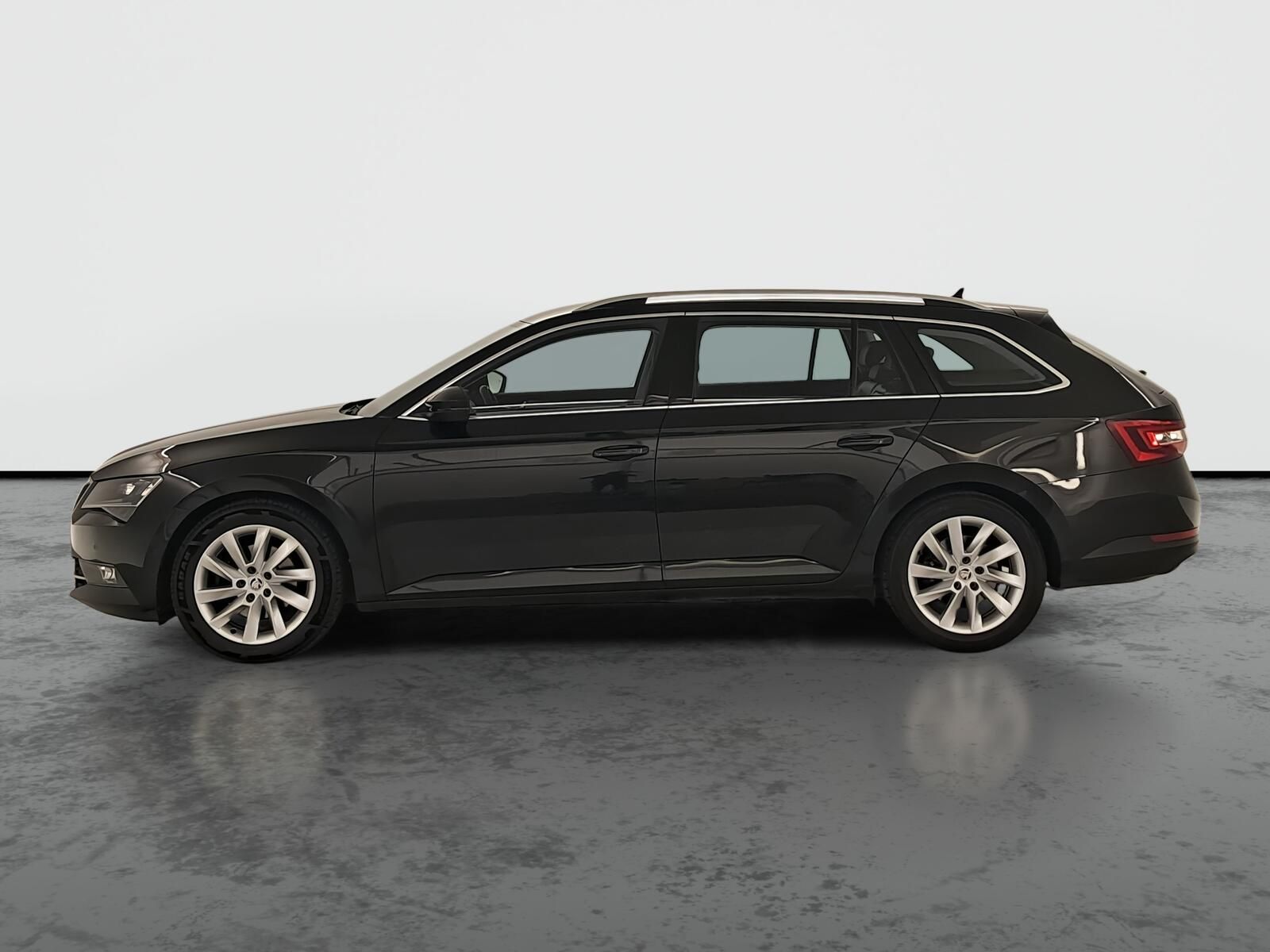 Škoda Superb, 2.0 TDI, Style Plus, Automat - fotka 3