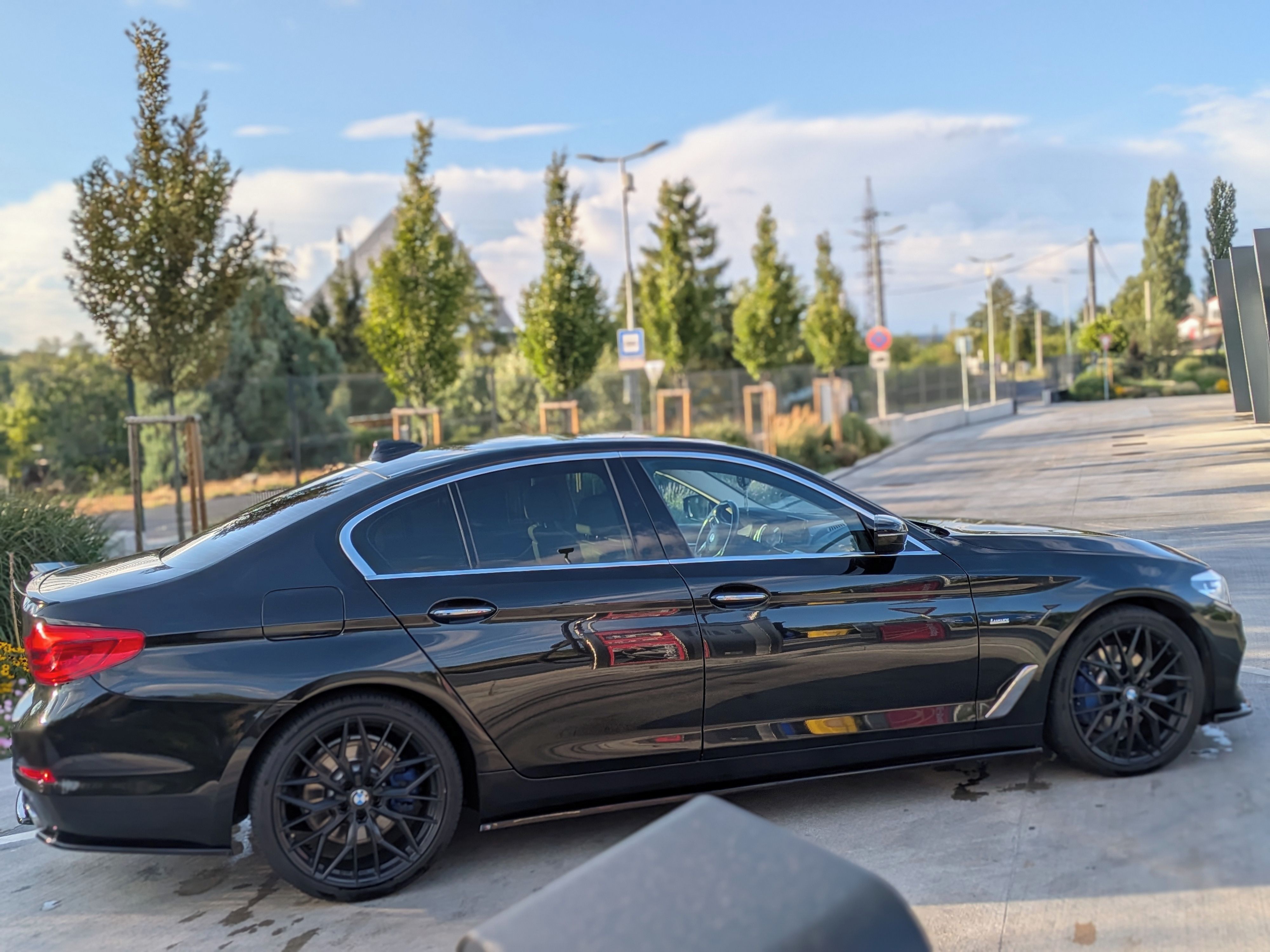 BMW Řada 5, Bmw g30 530d 195kw - fotka 4