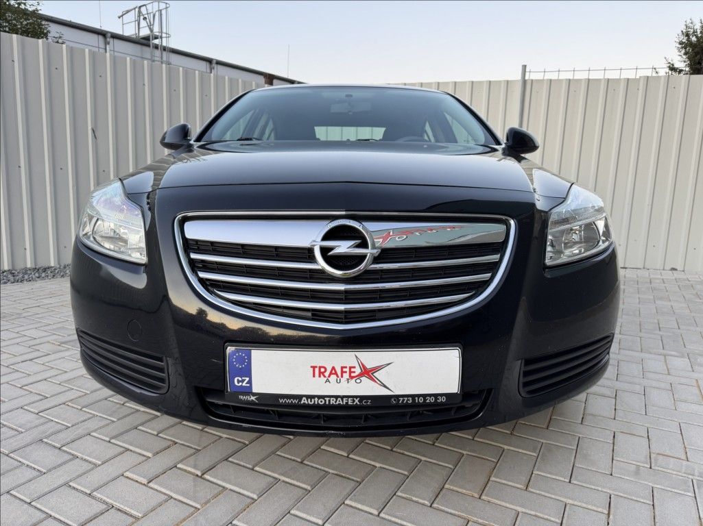 Opel Insignia, 1,6 i 85kW tažné KLIMA ALU - fotka 2