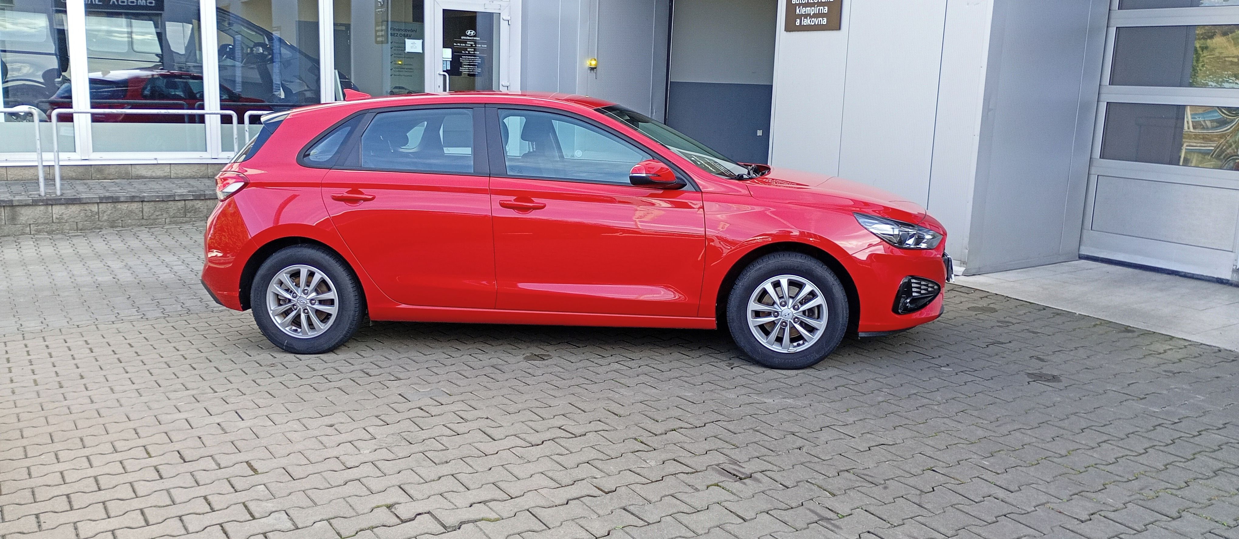 Hyundai i30, 1.5 81kW  Comfort - fotka 6
