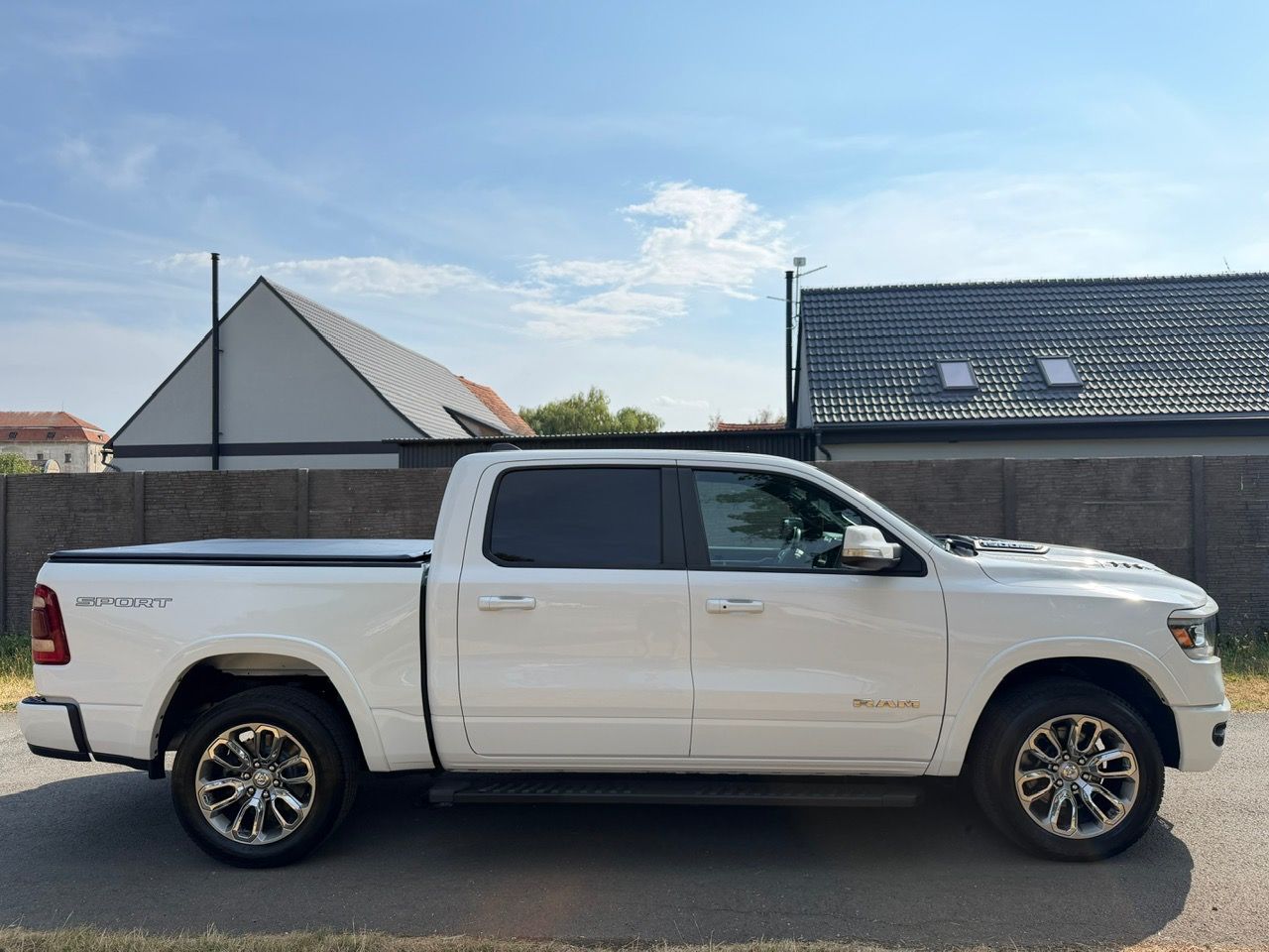 Dodge Ram, Laramie Sport, TOP stav! - fotka 4