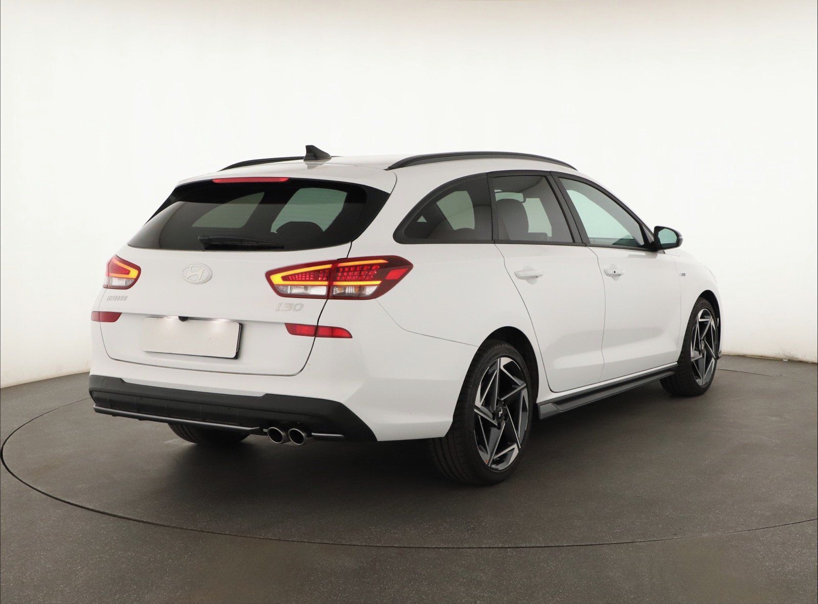 Hyundai i30, 1.5 T-GDI MHEV 48V, N-Line - fotka 5