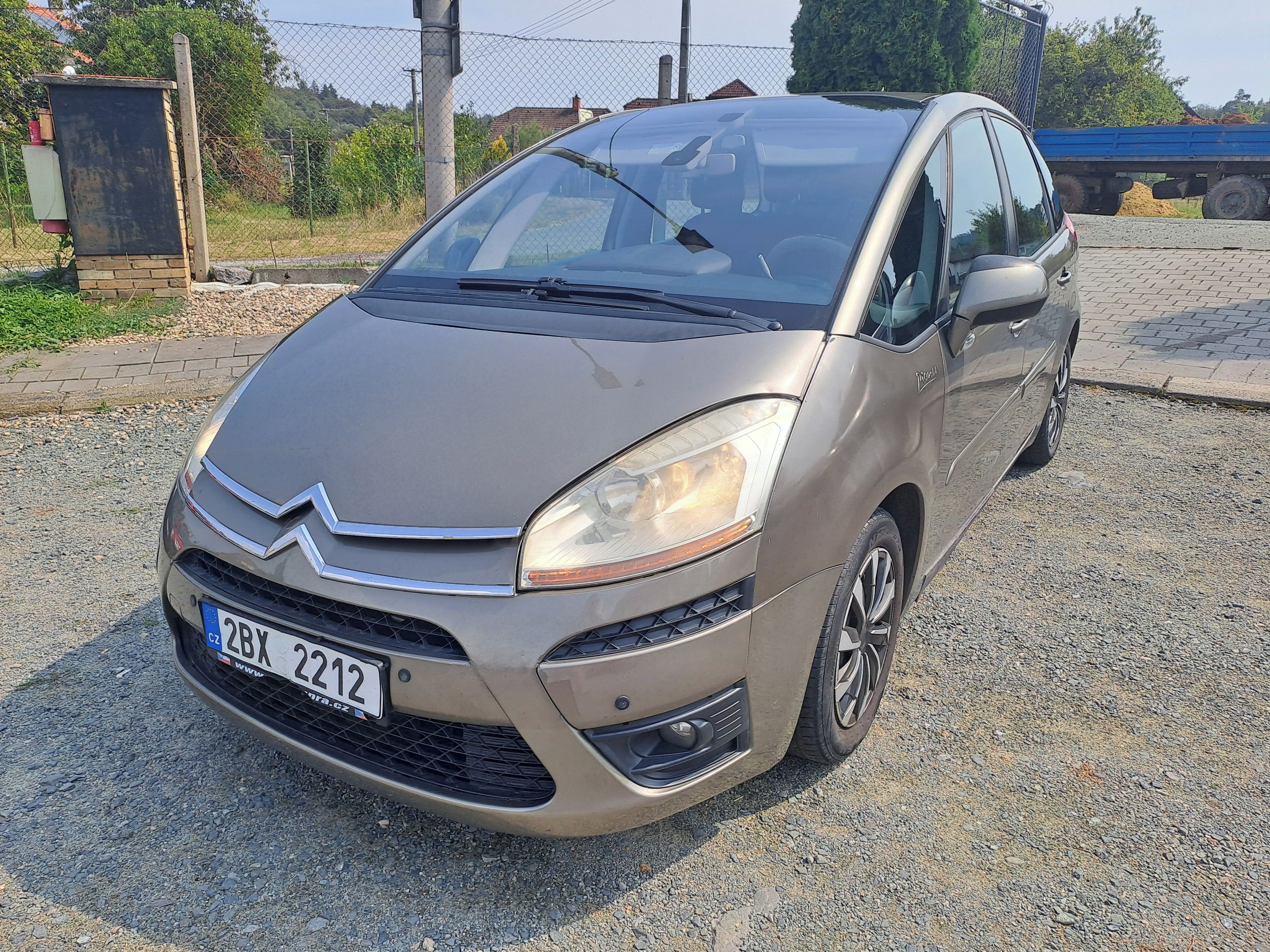 Citroën C4 Picasso, 1,6 HDI 80KW 206 000KM - fotka 3