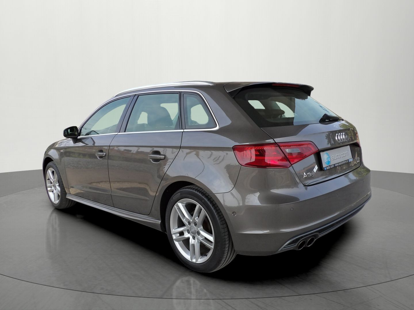 Audi A3, 1.4TSI 110kW DSG Sline Xenon - fotka 3