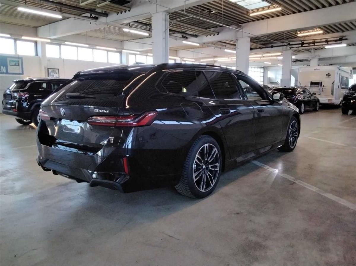 BMW Řada 5, 540d xDrive - fotka 2