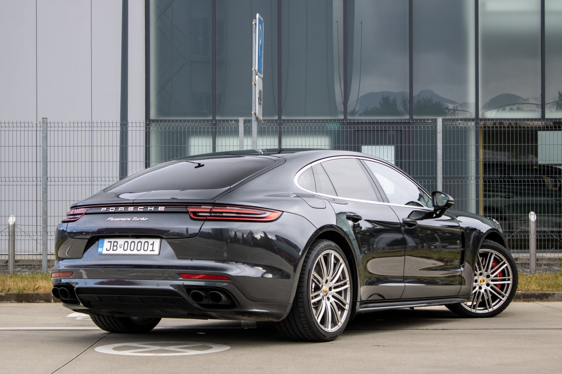 Porsche Panamera - fotka 5