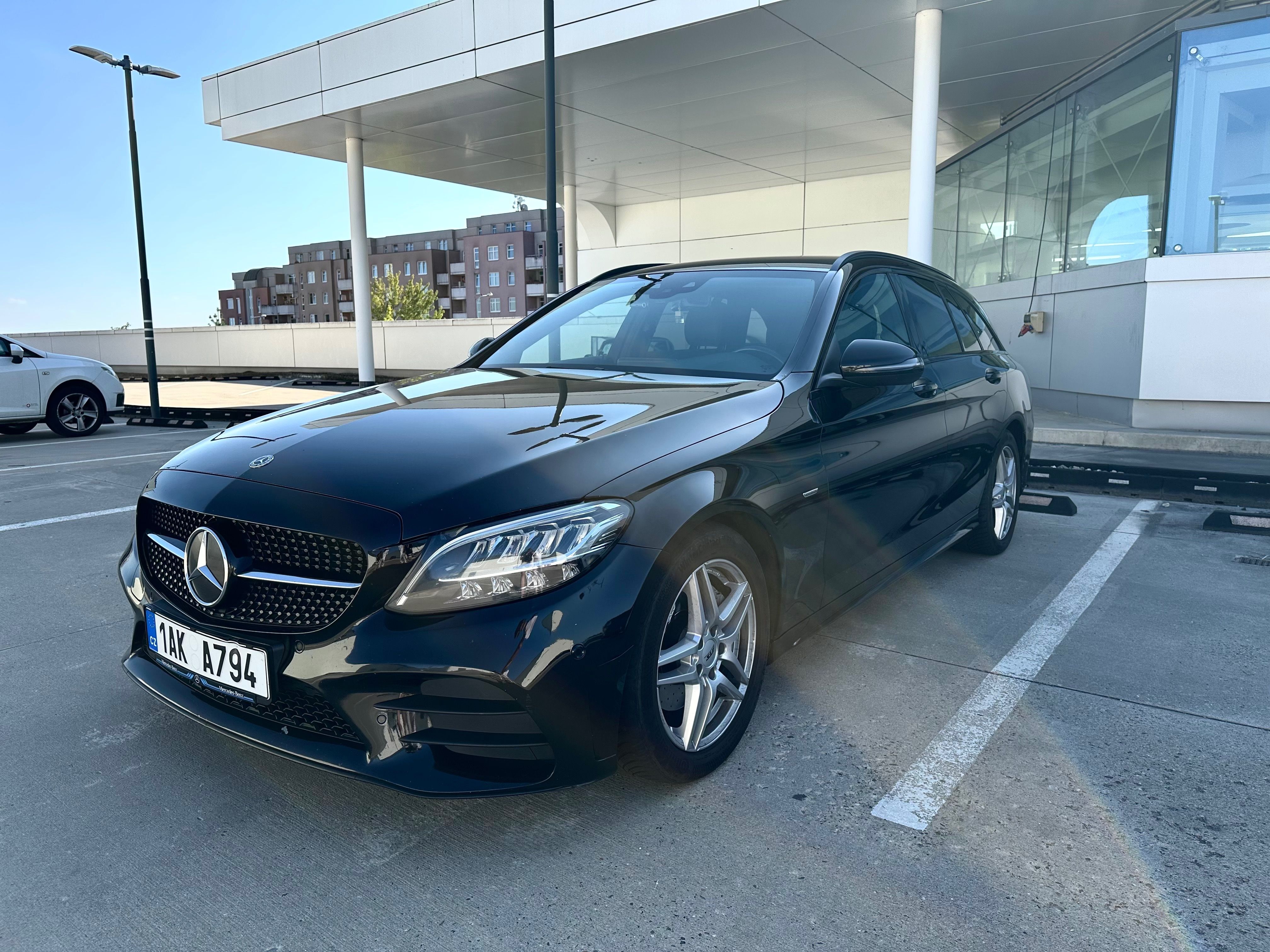 Mercedes-Benz Třídy C, MB Mercedes C220d AMG 2021 143 - fotka 2