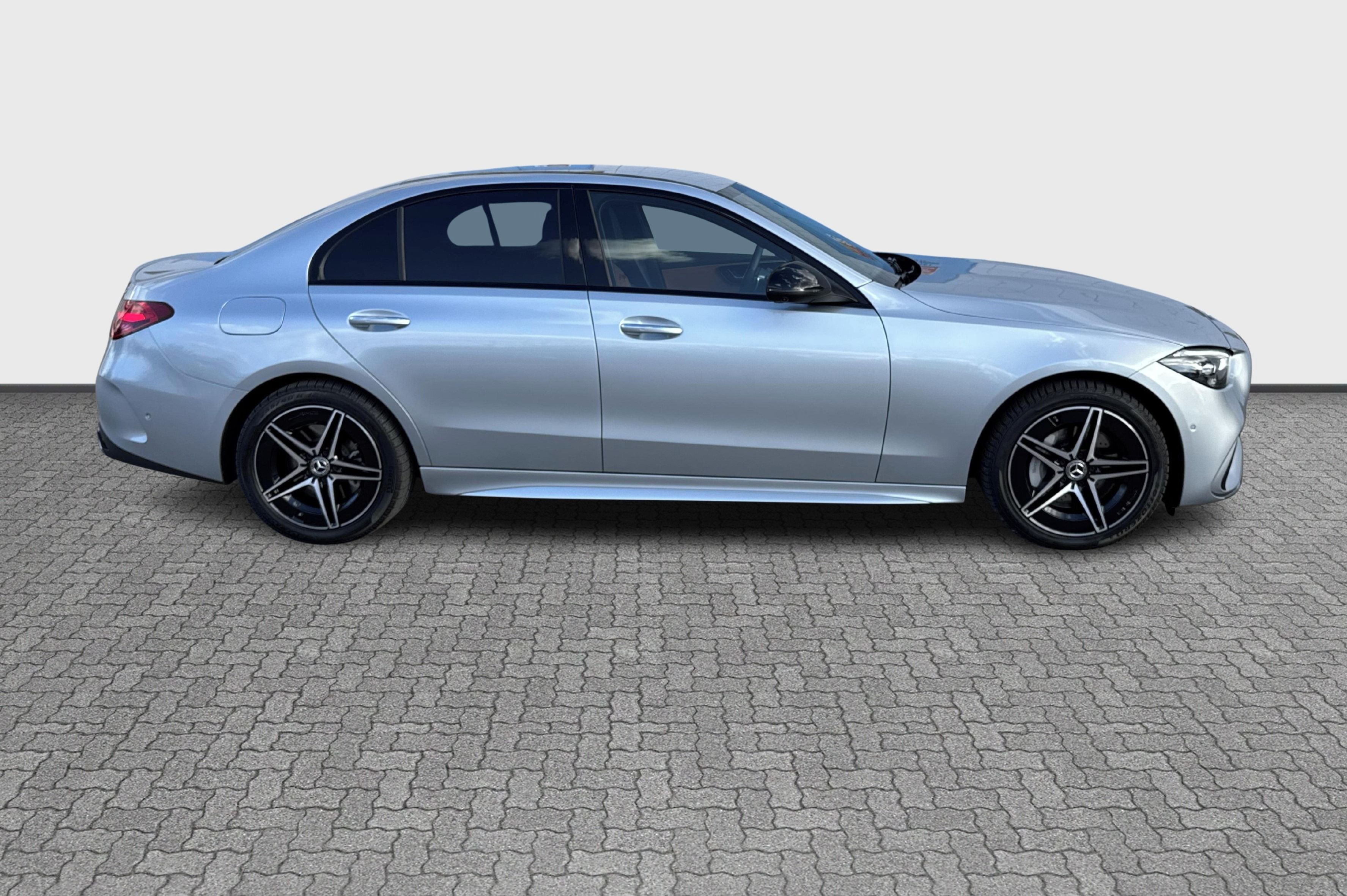 Mercedes-Benz Třídy C, C400e 4MATIC plug-in AMG Premi - fotka 6