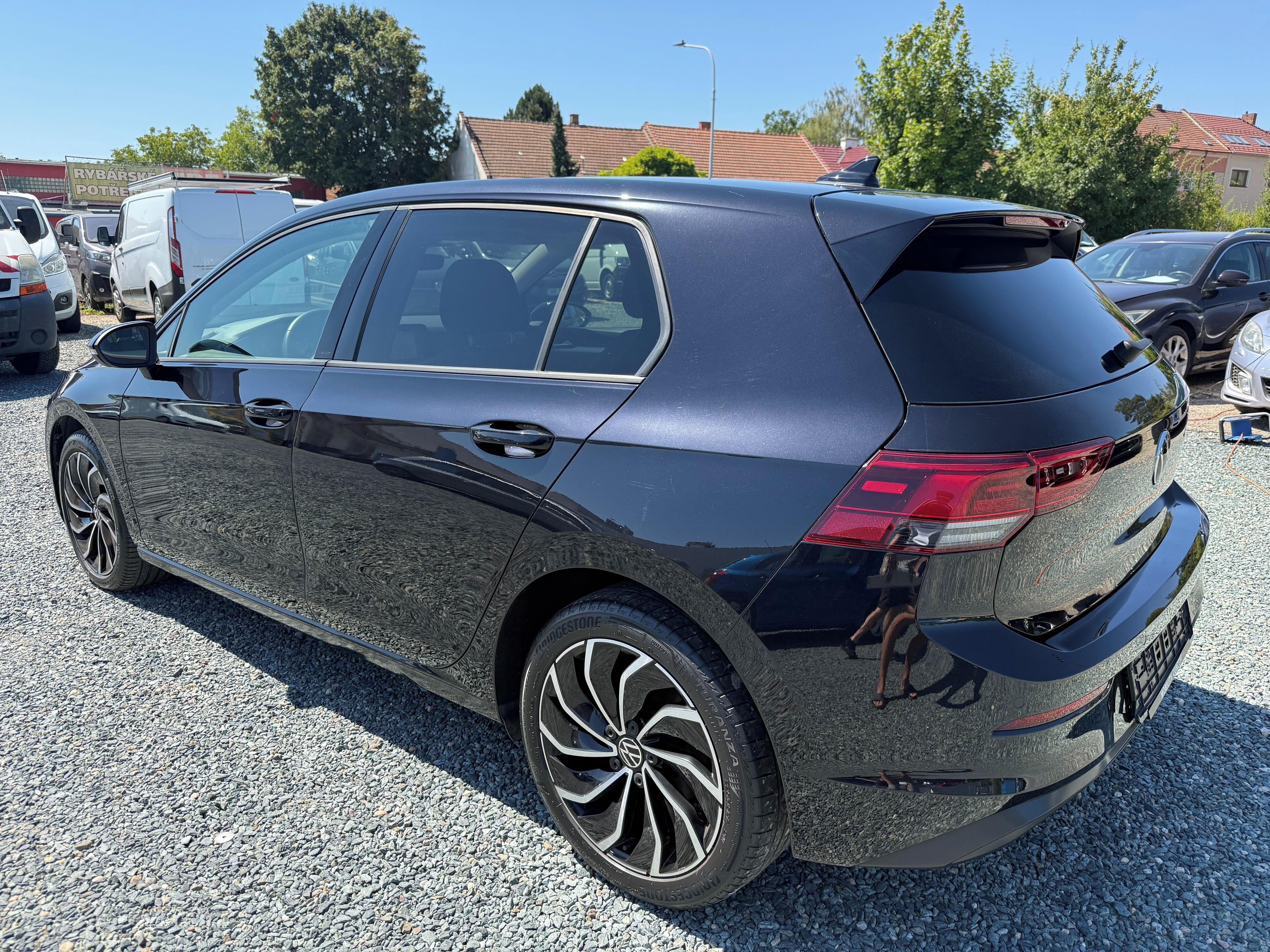 Volkswagen Golf, 2.0 TDi 85Kw Highline - fotka 3
