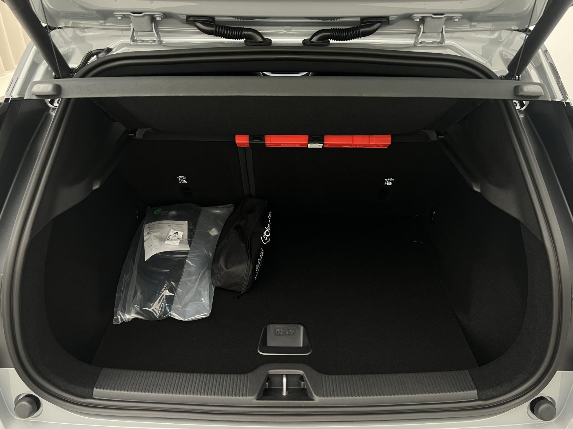 Volvo EX30, CC P5 RWD LONG RANGE PLUS - fotka 6