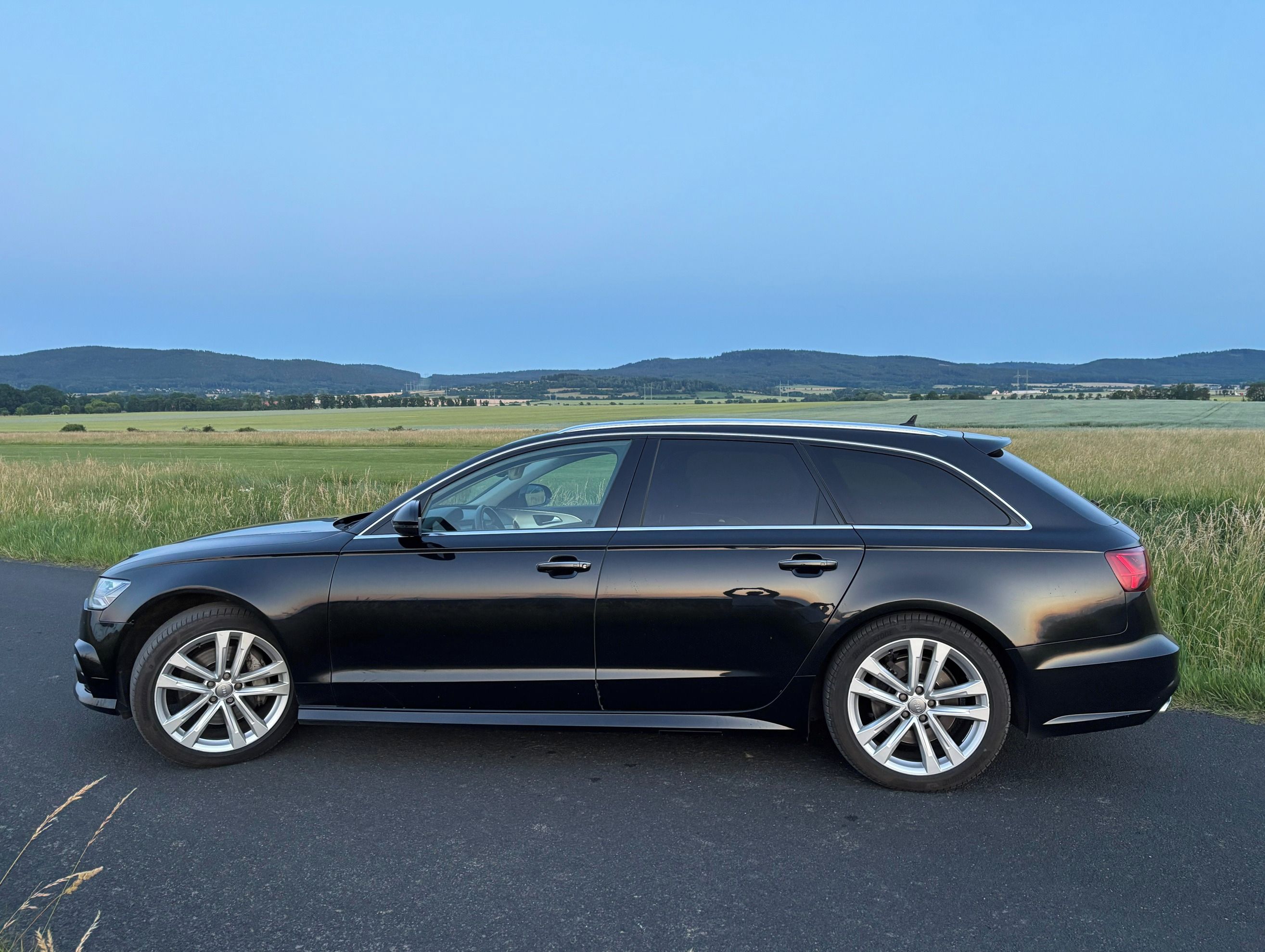 Audi A6 Avant, s-line - fotka 5