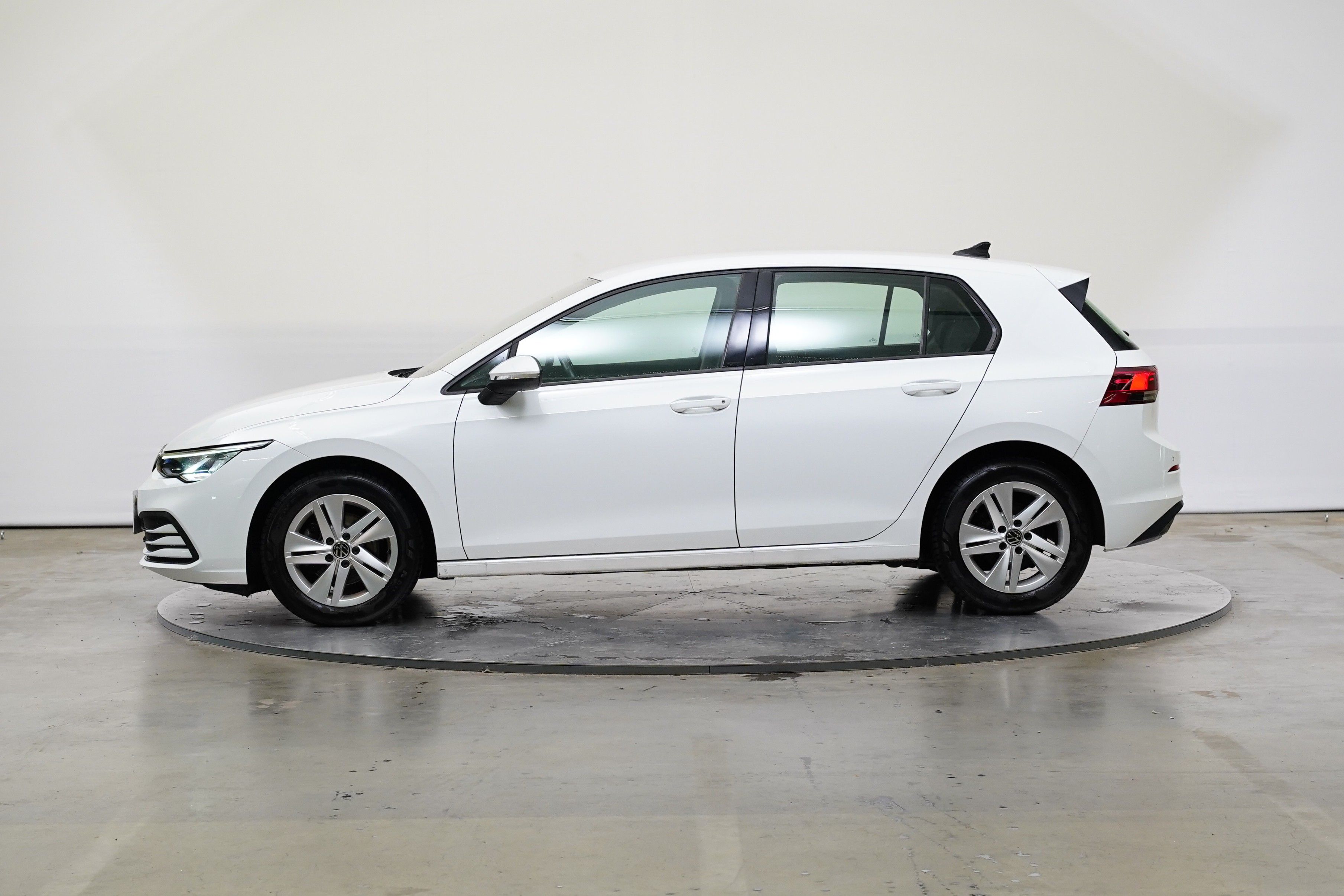 Volkswagen Golf, 1.0 TSI 81 kW Life - fotka 3