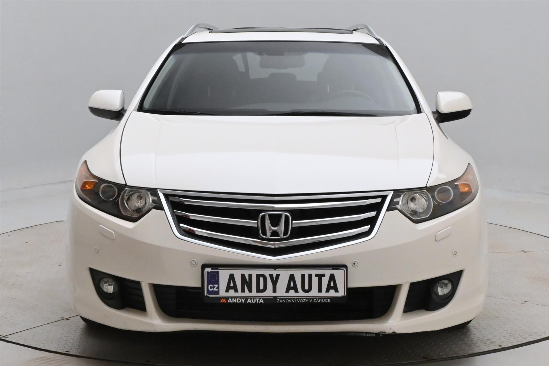 Honda Accord, 2,2 i-DTEC 110kW Manuál - fotka 2