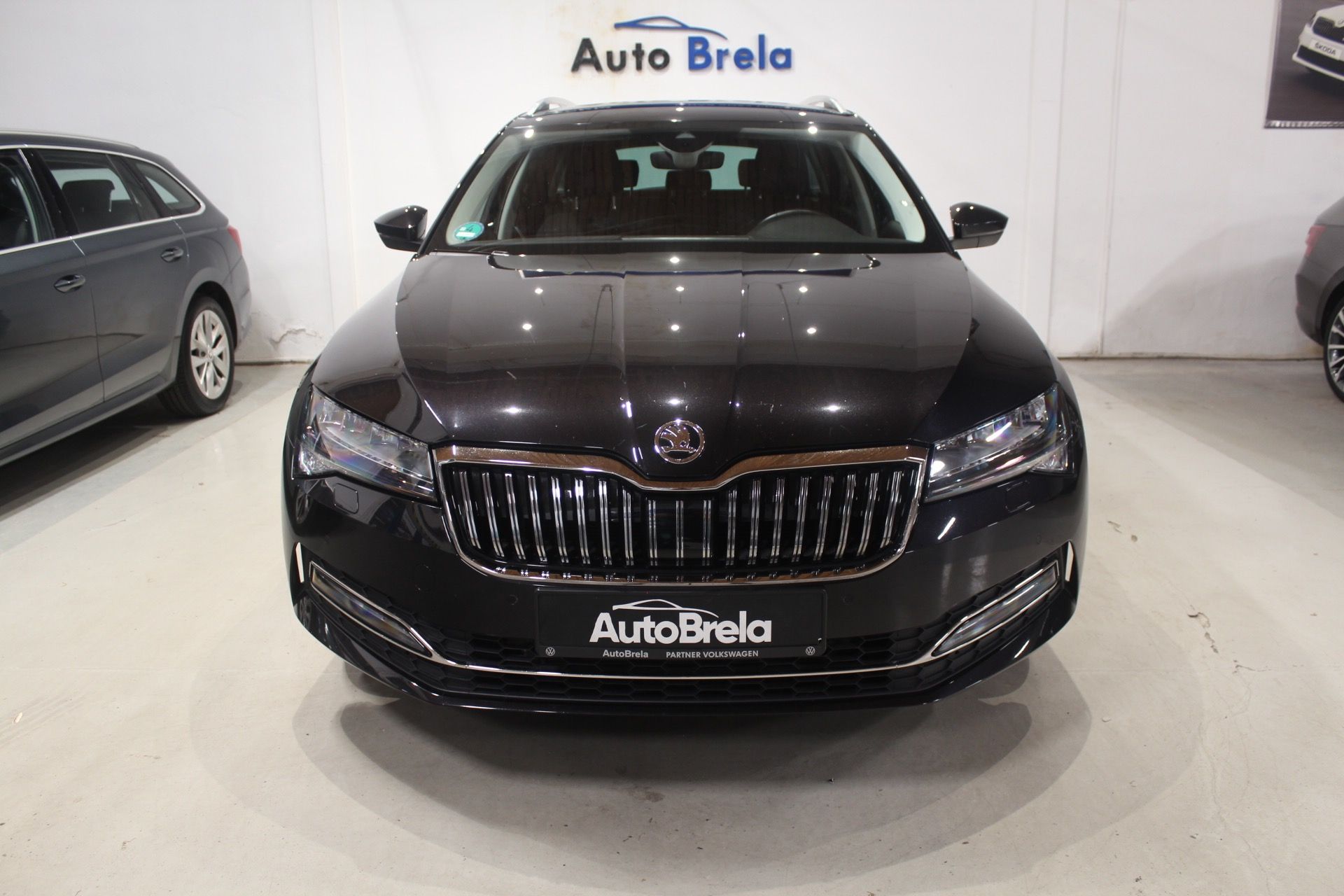 Škoda Superb, 2.0TDI DSG Style+ Display  LED - fotka 4