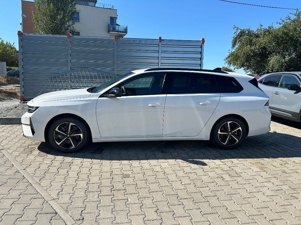 Opel Astra, ST Edition 1,2 Turbo 107kW AT - fotka 2