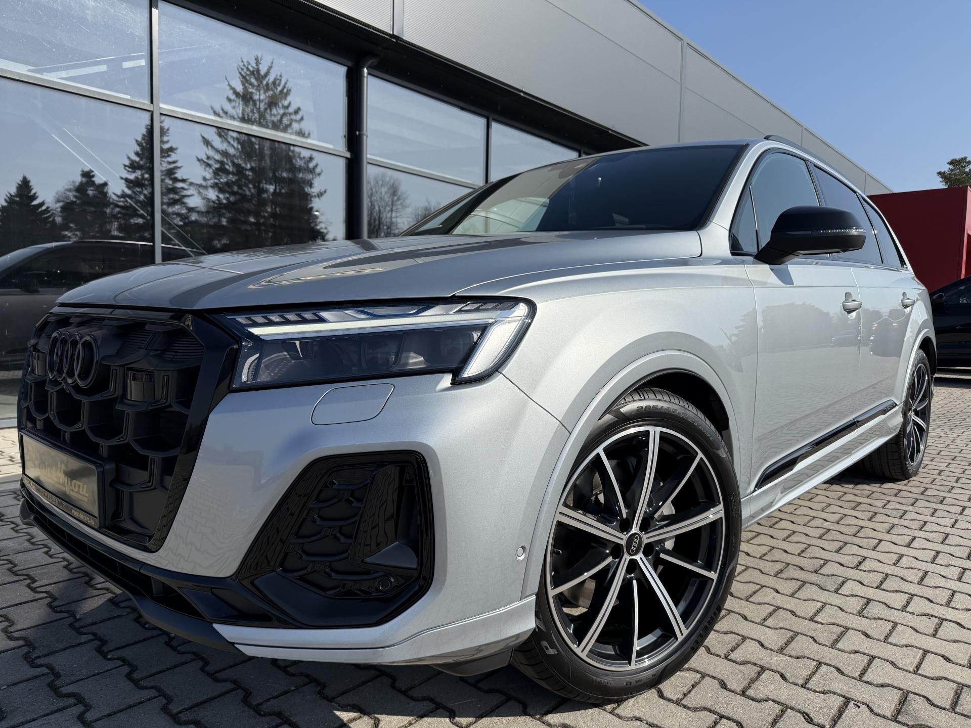 Audi Q7, 50TDI 210kW S-LINE 7MÍST NZN!!