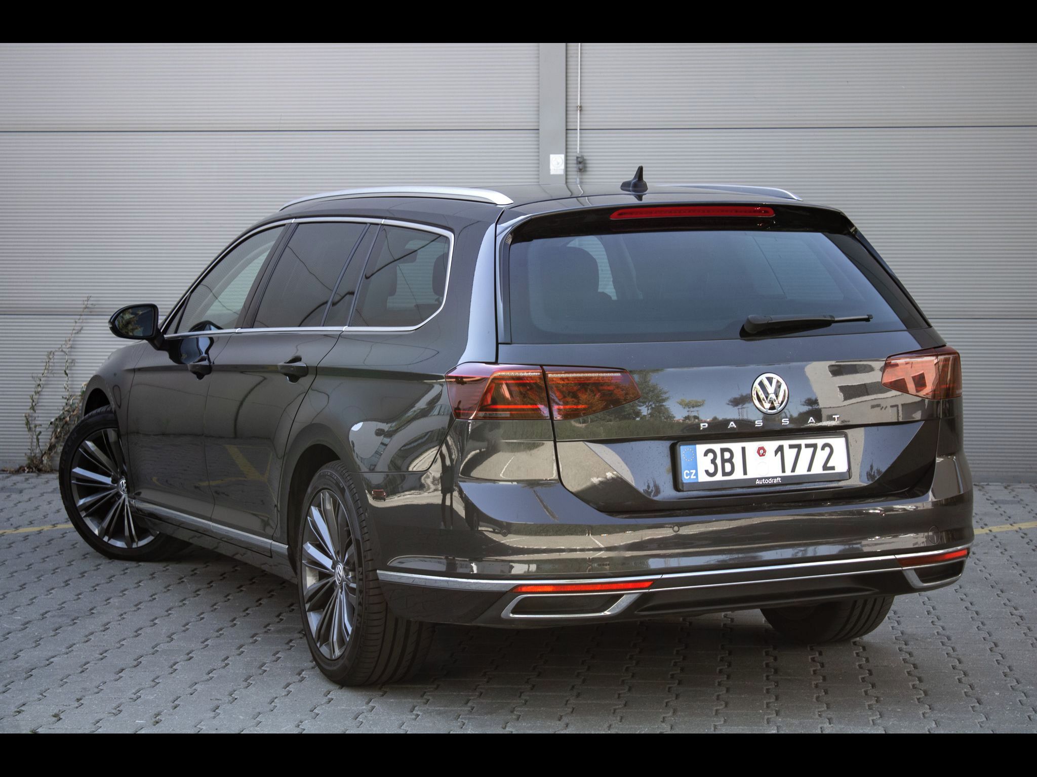 Volkswagen Passat, 2.0 TDI DSG / 110kW / A7 - fotka 6