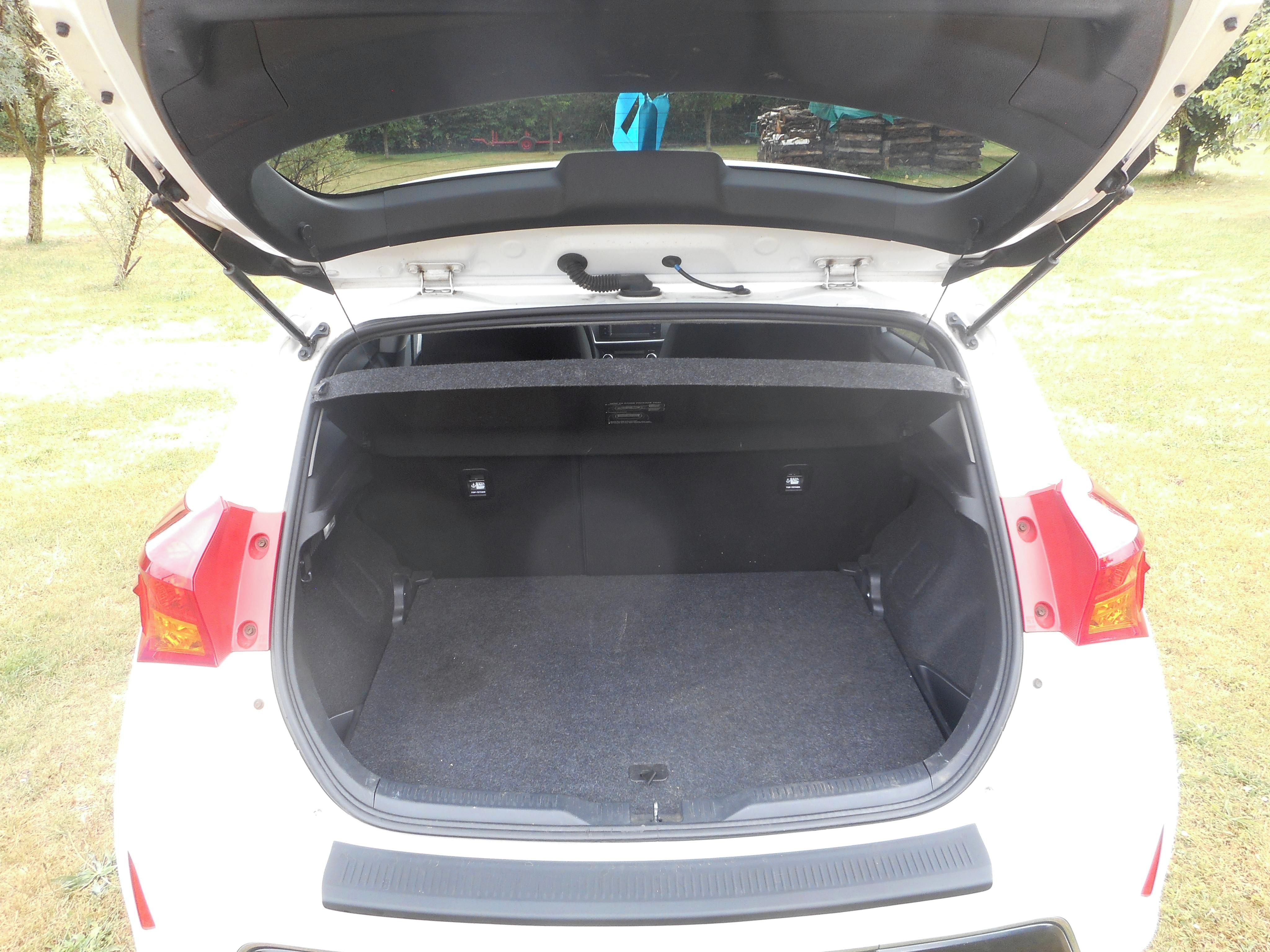 Toyota Auris - fotka 4