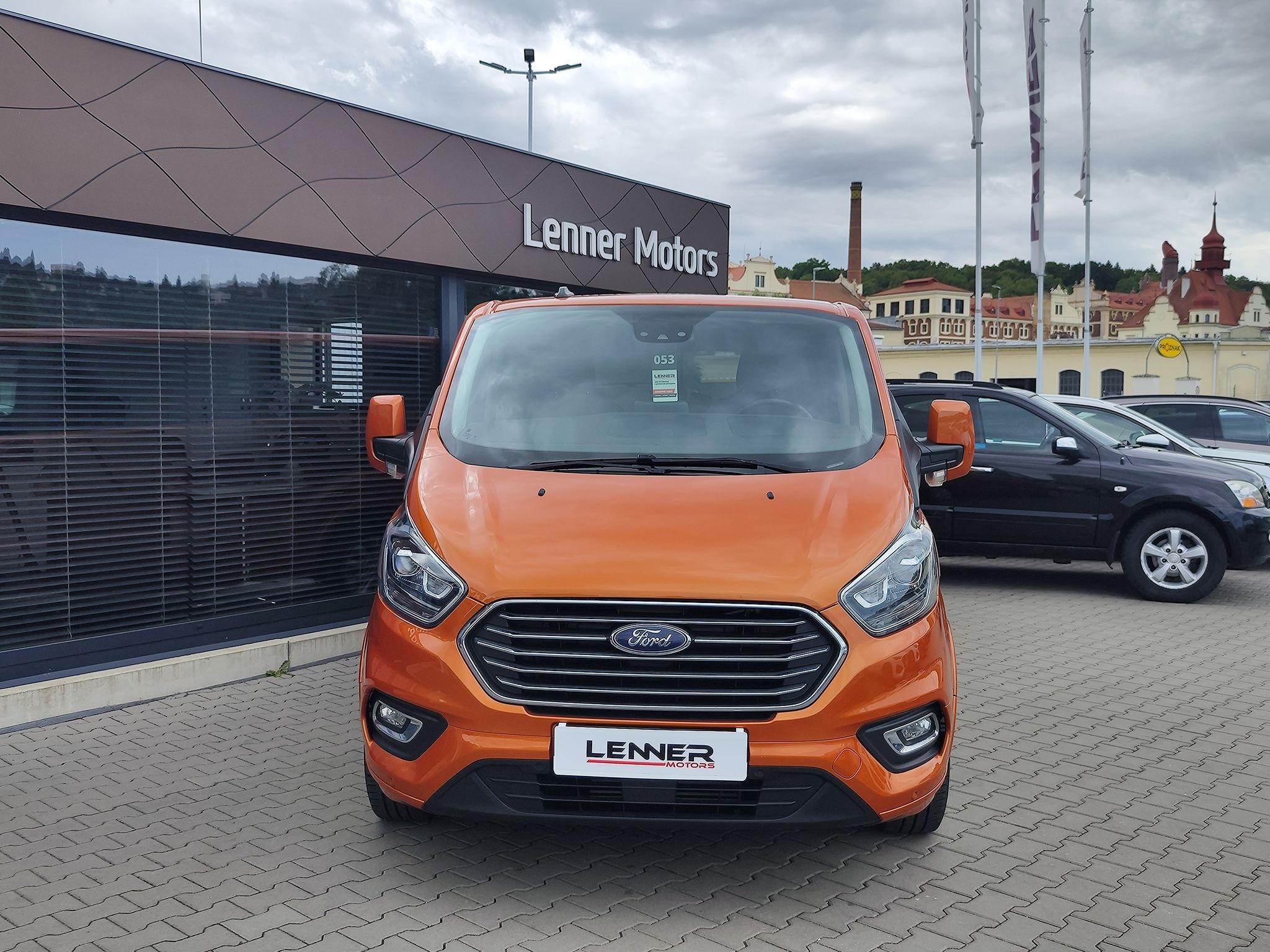 Ford Tourneo Custom, 2.0 EcoBlue/136kW Titanium L2 - fotka 2