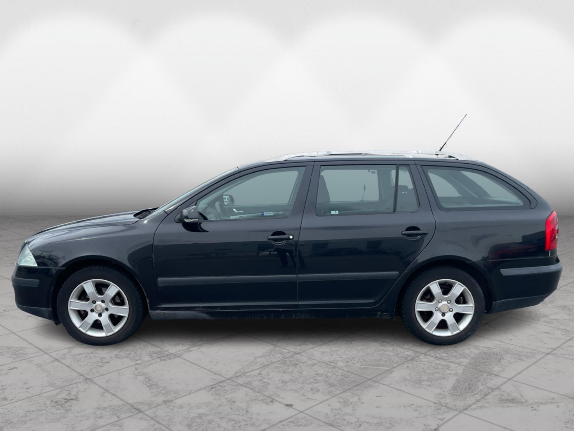 Škoda Octavia, COMBI 1.9 TDi ELEGANCE - fotka 3