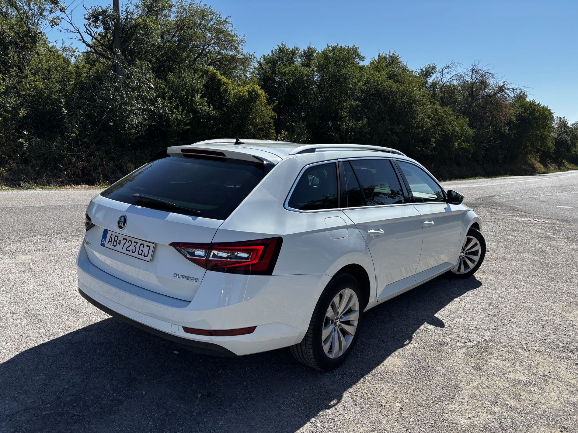 Škoda Superb - fotka 5