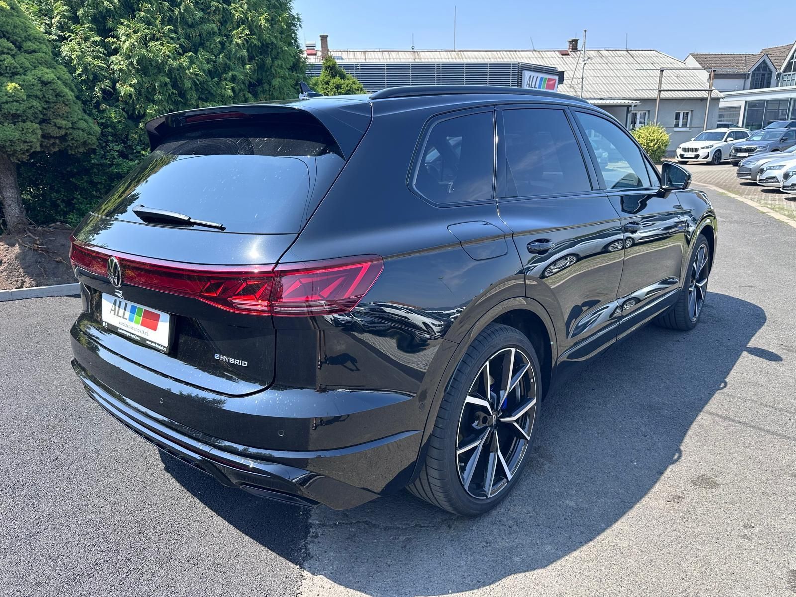 Volkswagen Touareg, R 3.0 TSI eHybrid 340kW - fotka 2