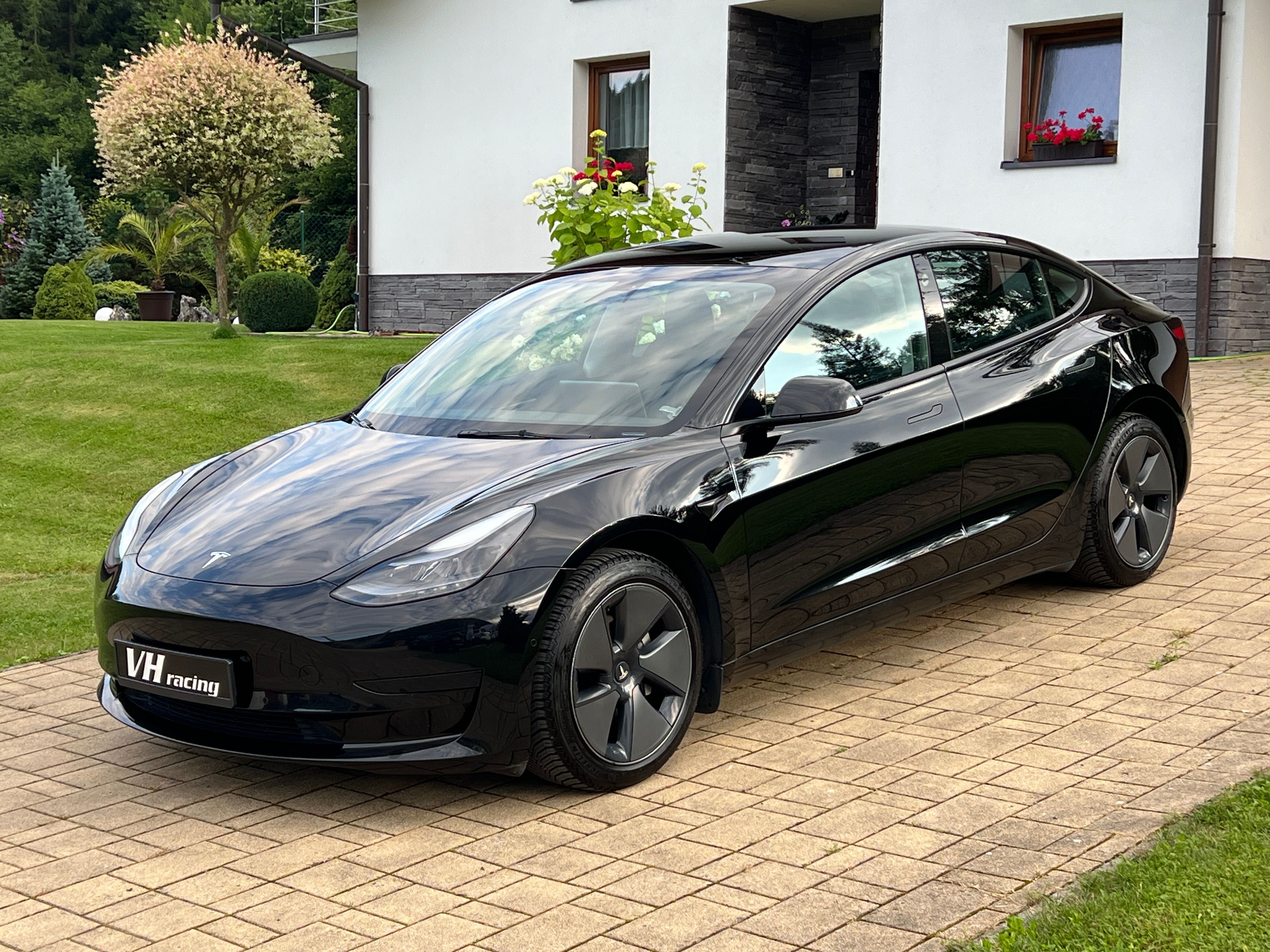 Tesla Model 3, SR+ LFP Refresh 2022 SOH 91,6% - fotka 6