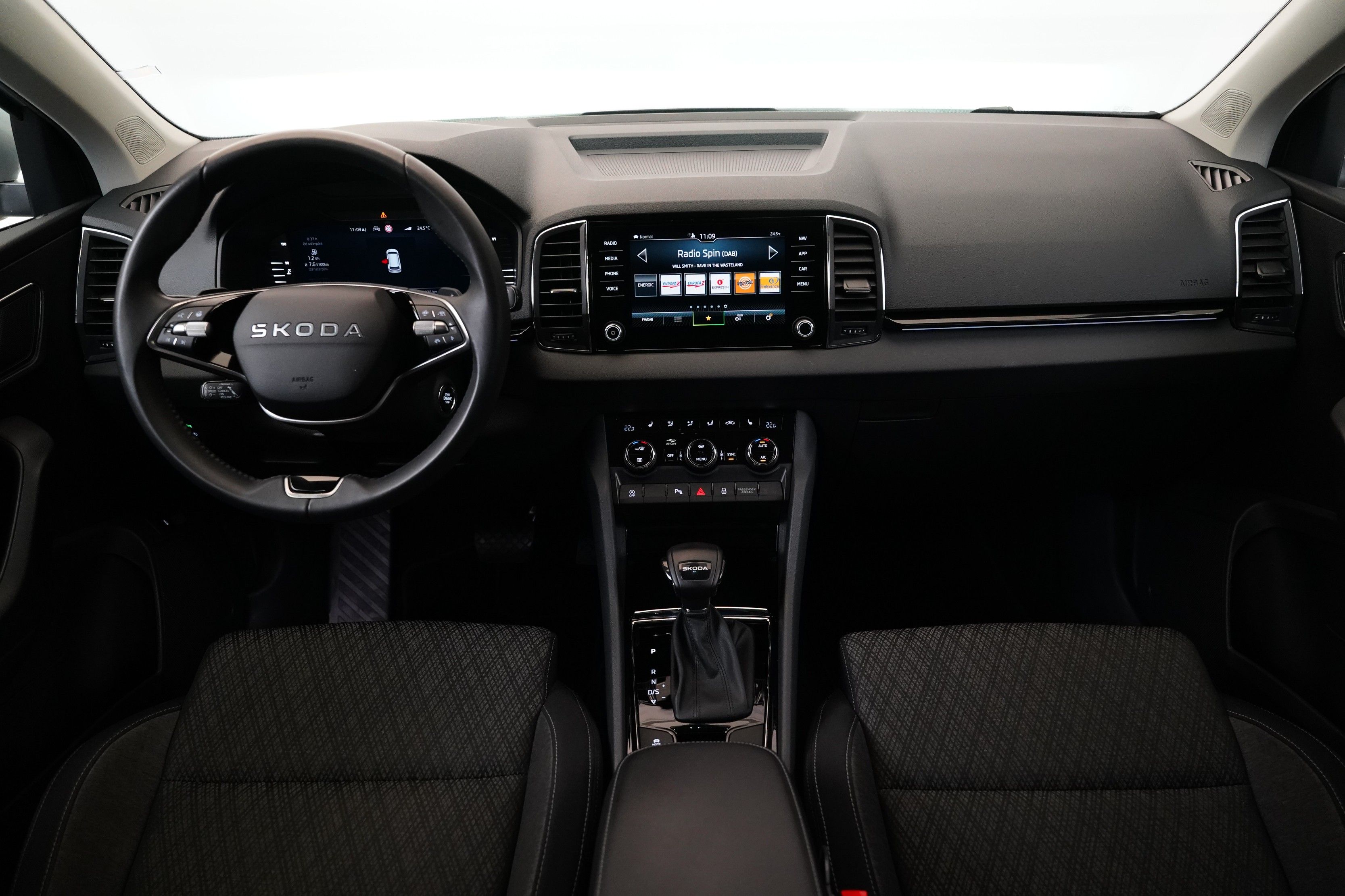 Škoda Karoq, 1.5 TSI 110 kW Top Selection - fotka 5