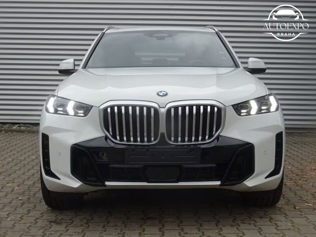 BMW X5, xDrive30d M Sport Lageraktion - fotka 2