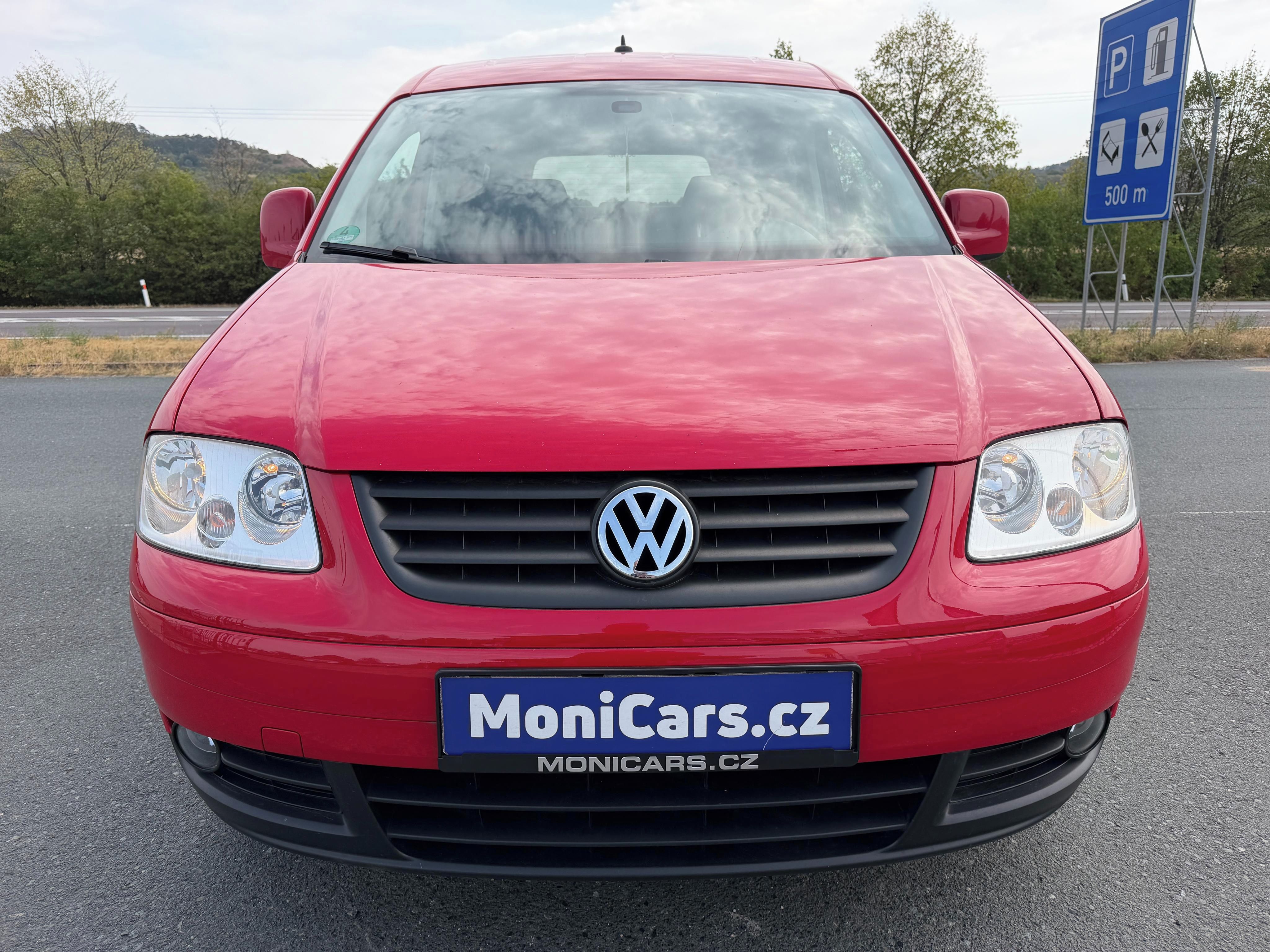 Volkswagen Caddy, 1.6 i 75kW LIFE, 7 MÍST, TAŽNÉ - fotka 2
