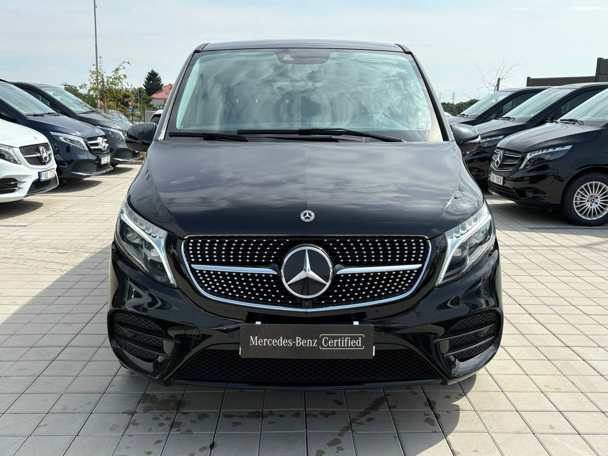 Mercedes-Benz Třídy V, 300d Long 4Matic Exclusive CZ - fotka 2