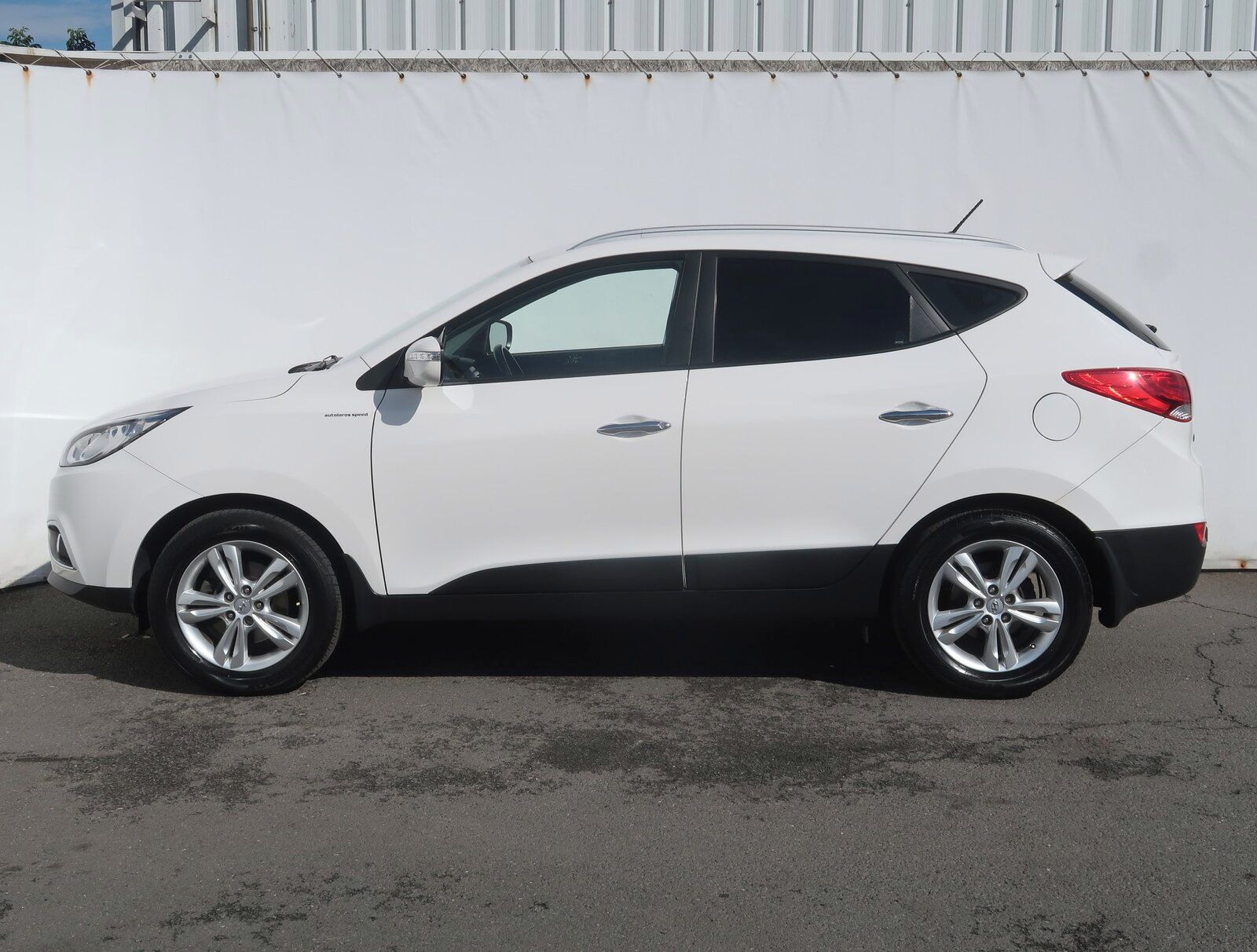 Hyundai ix35, 2.0 CRDi, 4X4, Automat - fotka 3