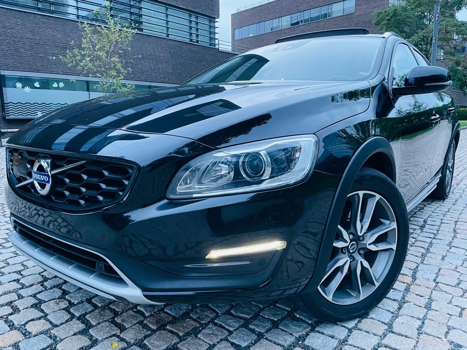 Volvo V60, 2.4D4 5V AUTOMAT KAMERA TAŽNÉ - fotka 2