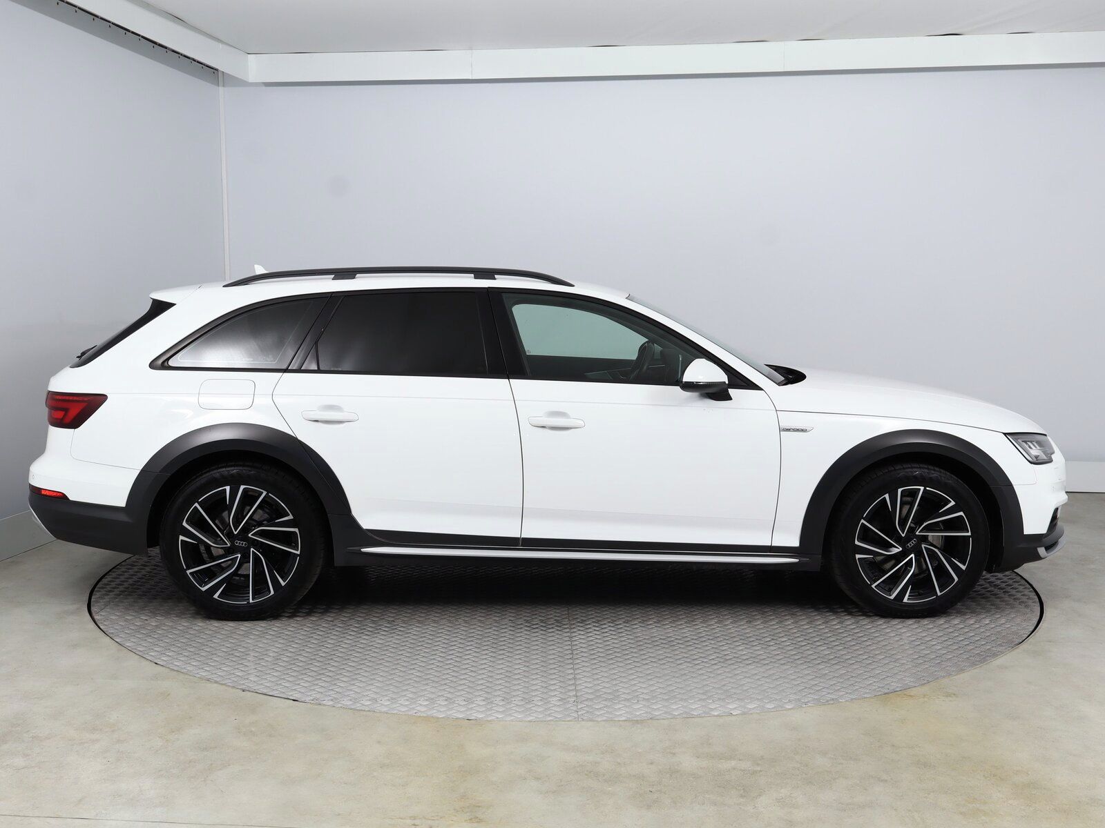 Audi A4 allroad, 2.0 TDI, 4X4, Automat - fotka 6
