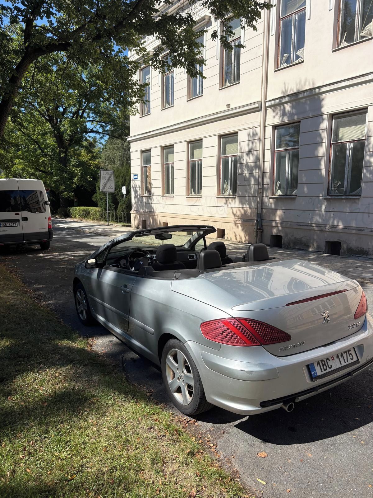 Peugeot 307, CC 2.0 16V 100kW, klima, nová - fotka 5