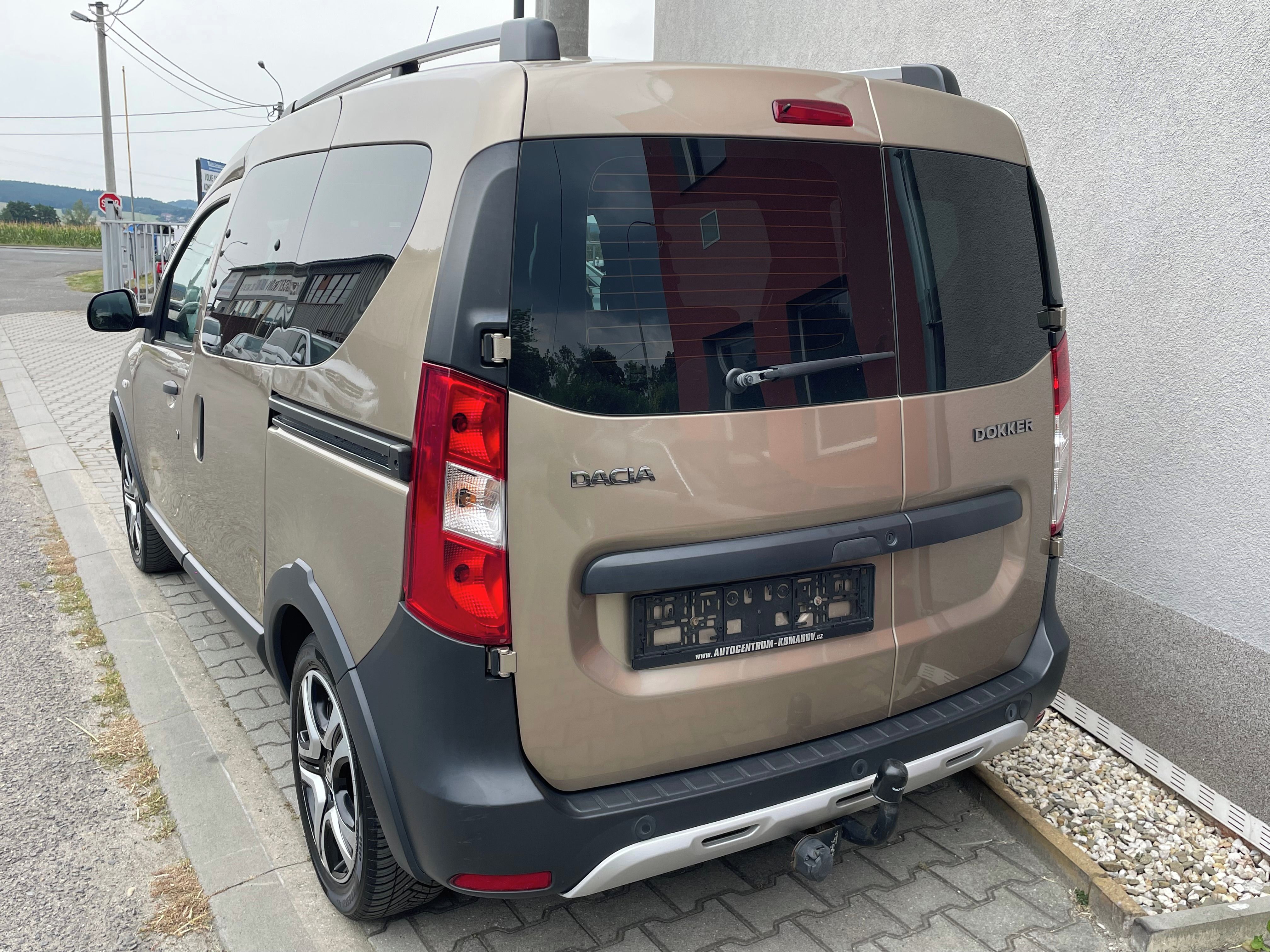 Dacia Dokker, 1.6 SCe 75kW Stepway Tažné - fotka 4