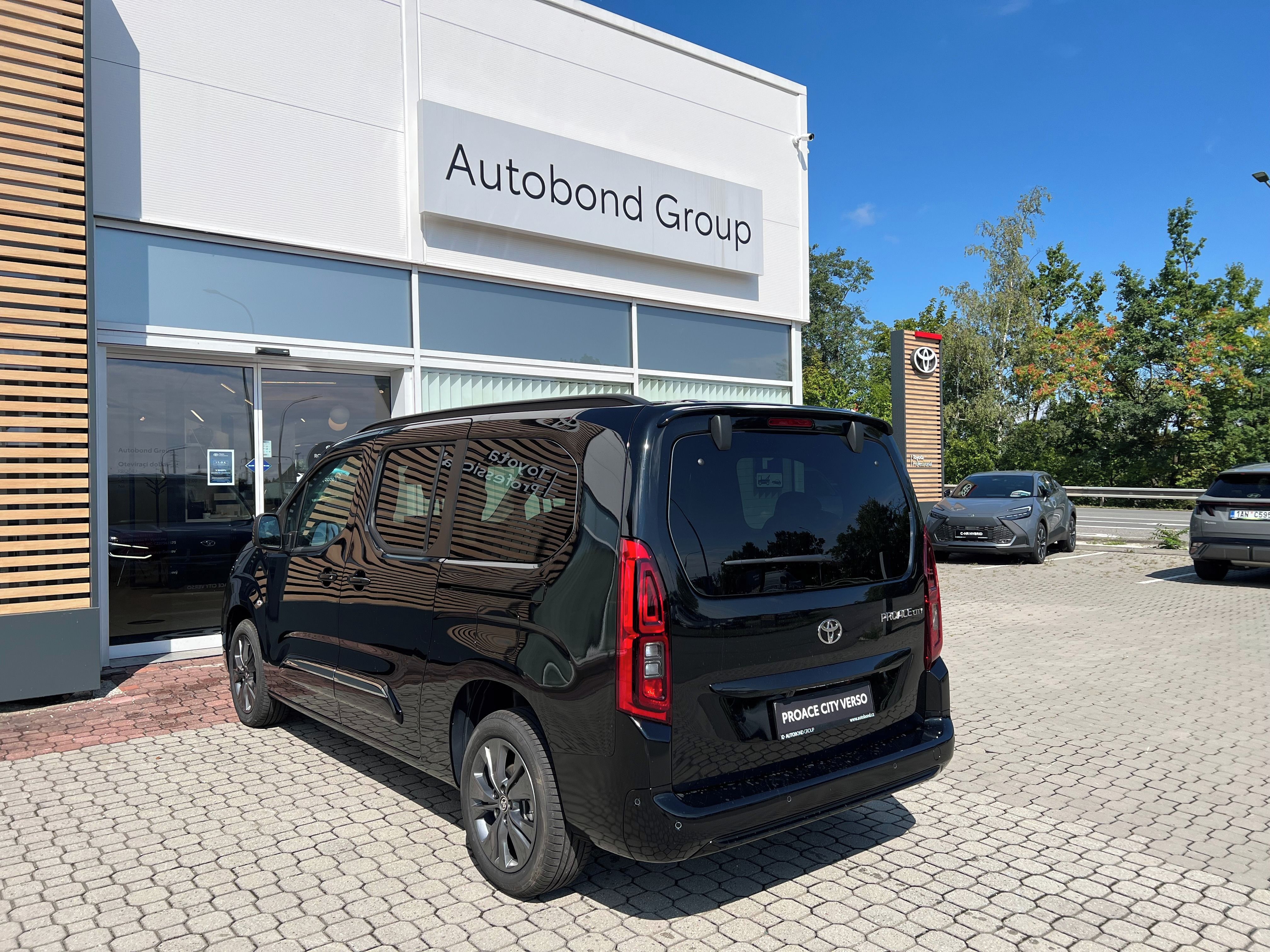 Toyota Proace City Verso, 1.2T 6MT VIP 7S - fotka 4