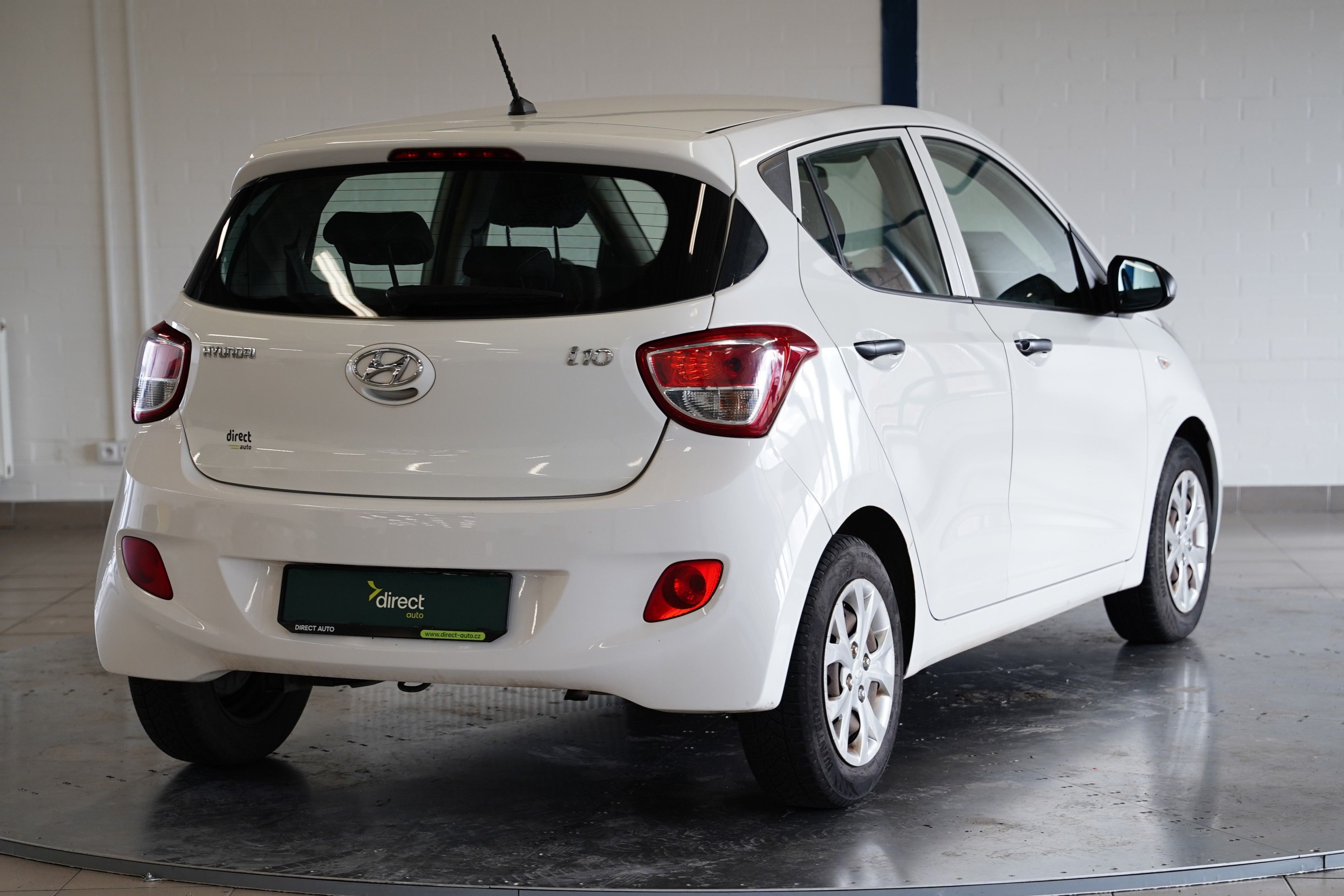 Hyundai i10, 1.0i 49kW Classic - fotka 2