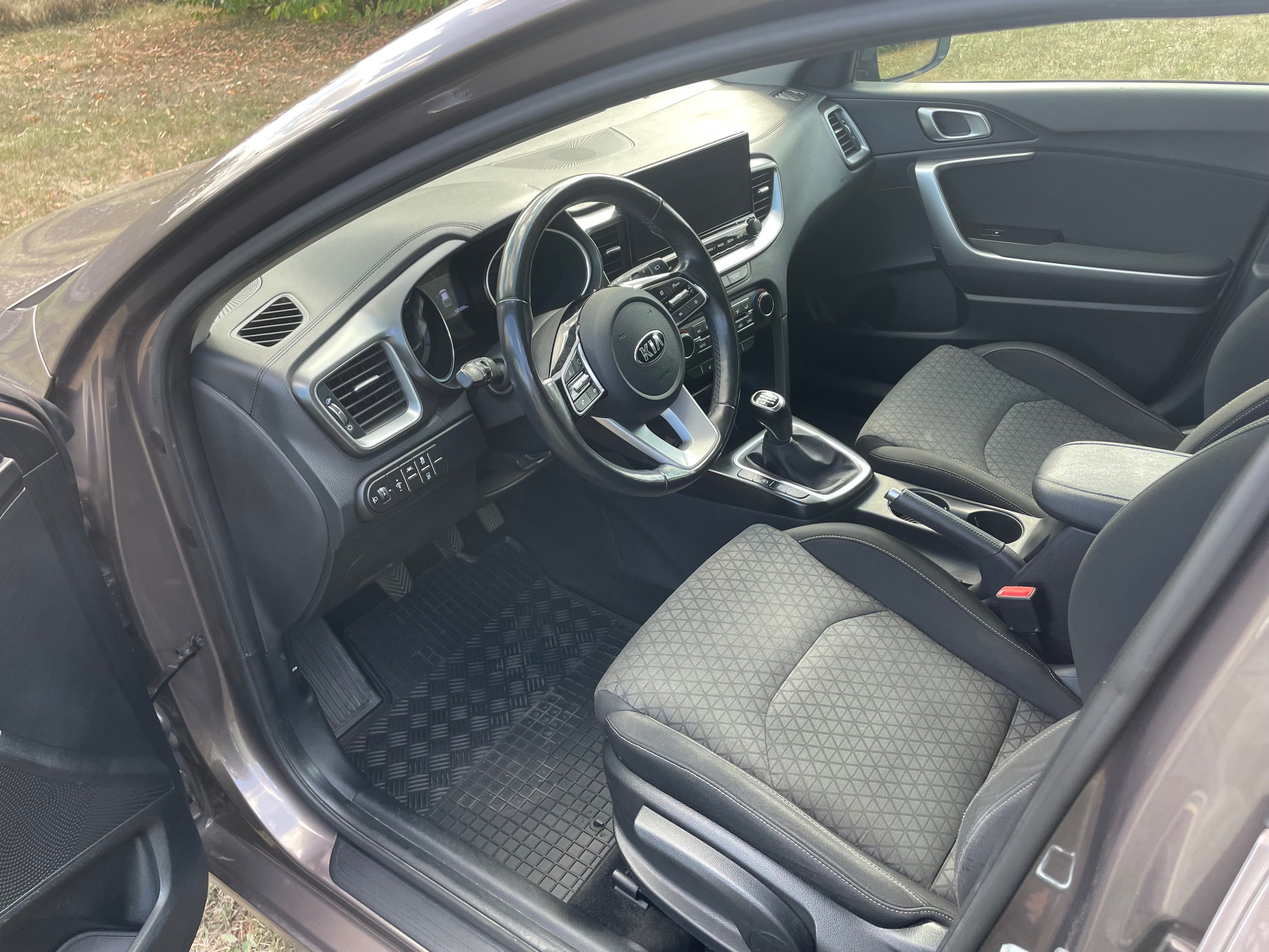 Kia Cee´d, Prodám Kia Cee’d - fotka 4
