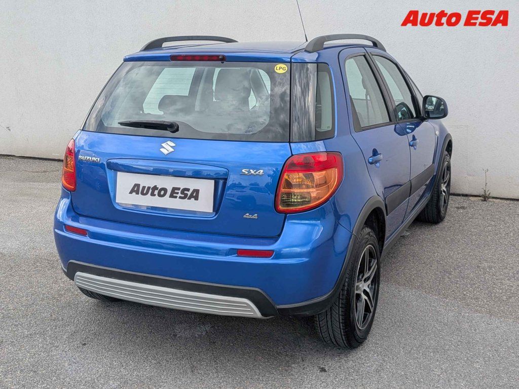 Suzuki SX4, 1.6 i,4x4 - fotka 4
